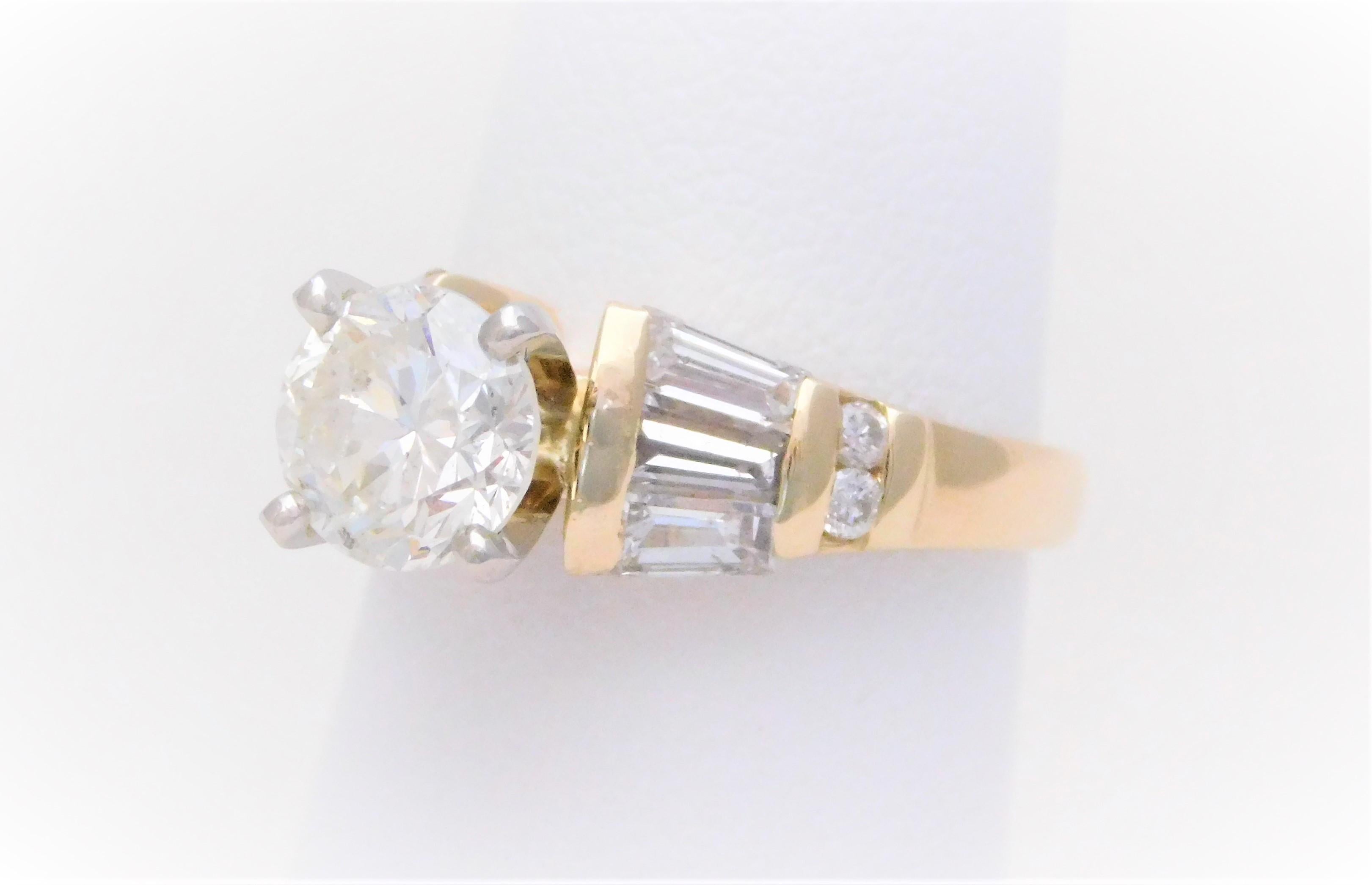 Vintage 2.12 Carat Diamond Engagement Ring For Sale 3