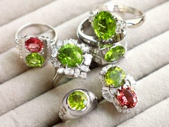 Vintage 2.15 Carat Peridot and 0.70 Carat Diamond, Platinum Cocktail Ring