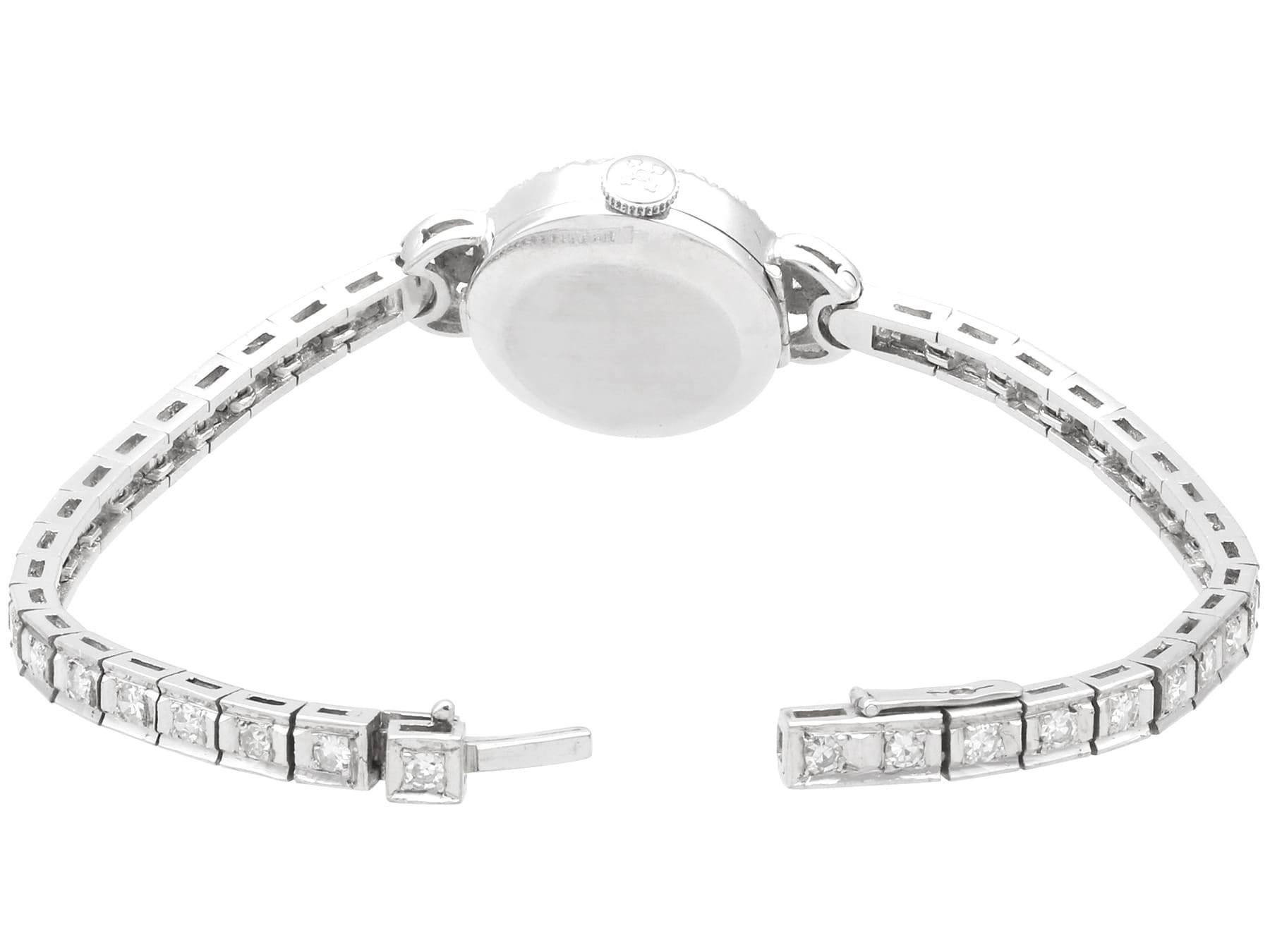 Vintage 2.16 Carat Diamond, Platinum and 18k White Gold Ladies Watch Circa 1940 en vente 7