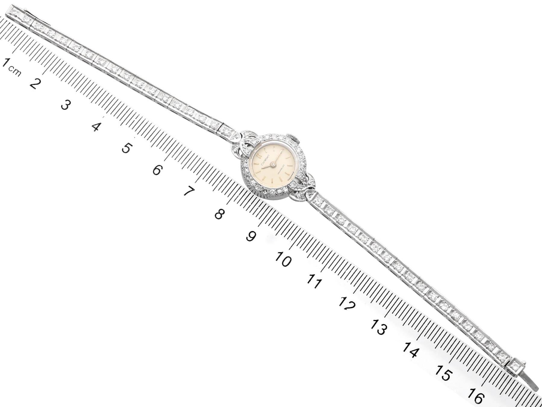 Vintage 2.16 Carat Diamond, Platinum and 18k White Gold Ladies Watch Circa 1940 en vente 8