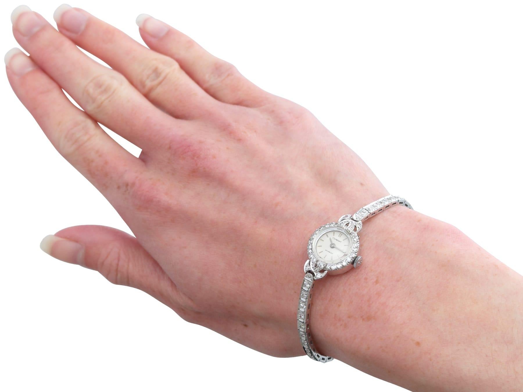 Vintage 2.16 Carat Diamond, Platinum and 18k White Gold Ladies Watch Circa 1940 en vente 10