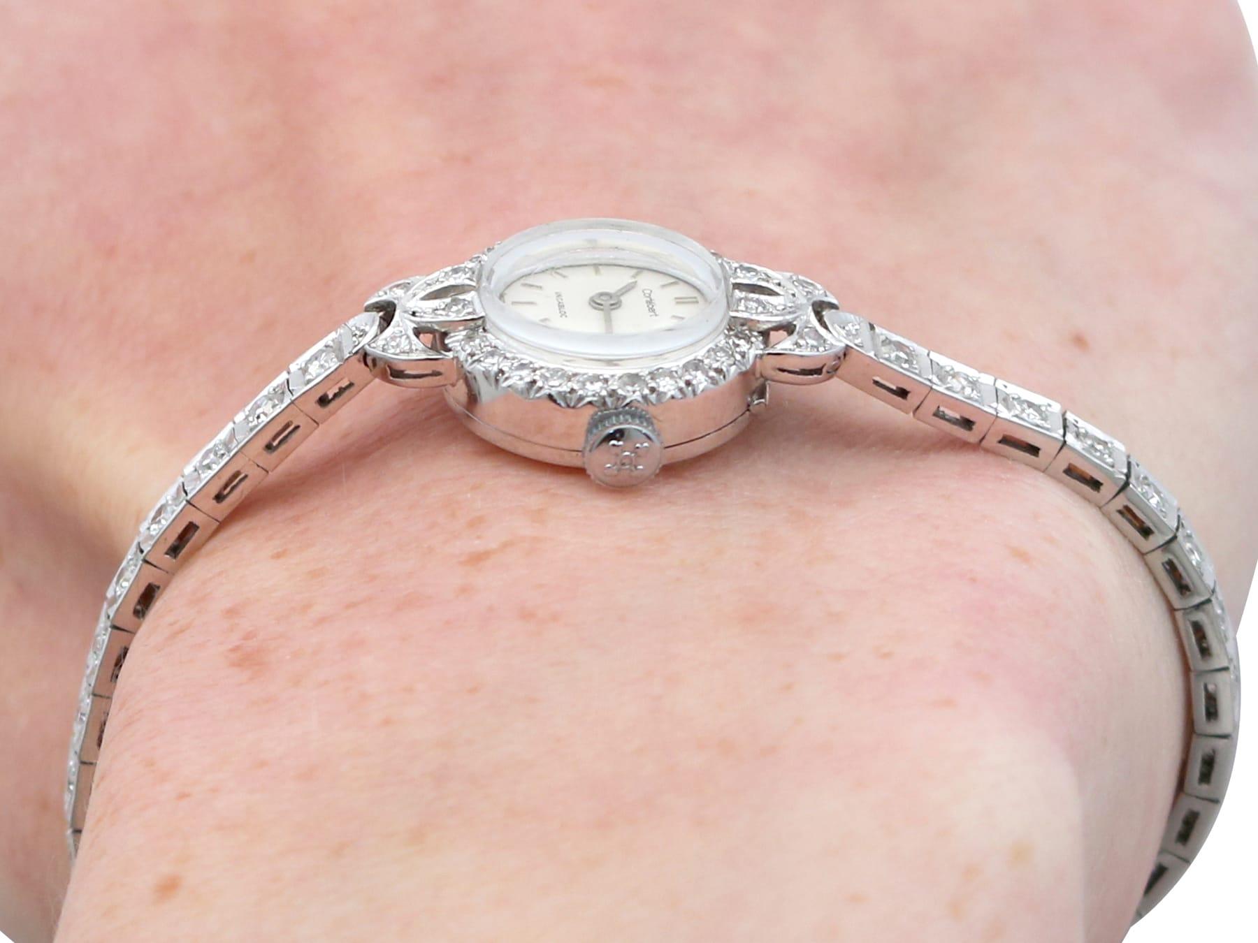 Vintage 2.16 Carat Diamond, Platinum and 18k White Gold Ladies Watch Circa 1940 en vente 12