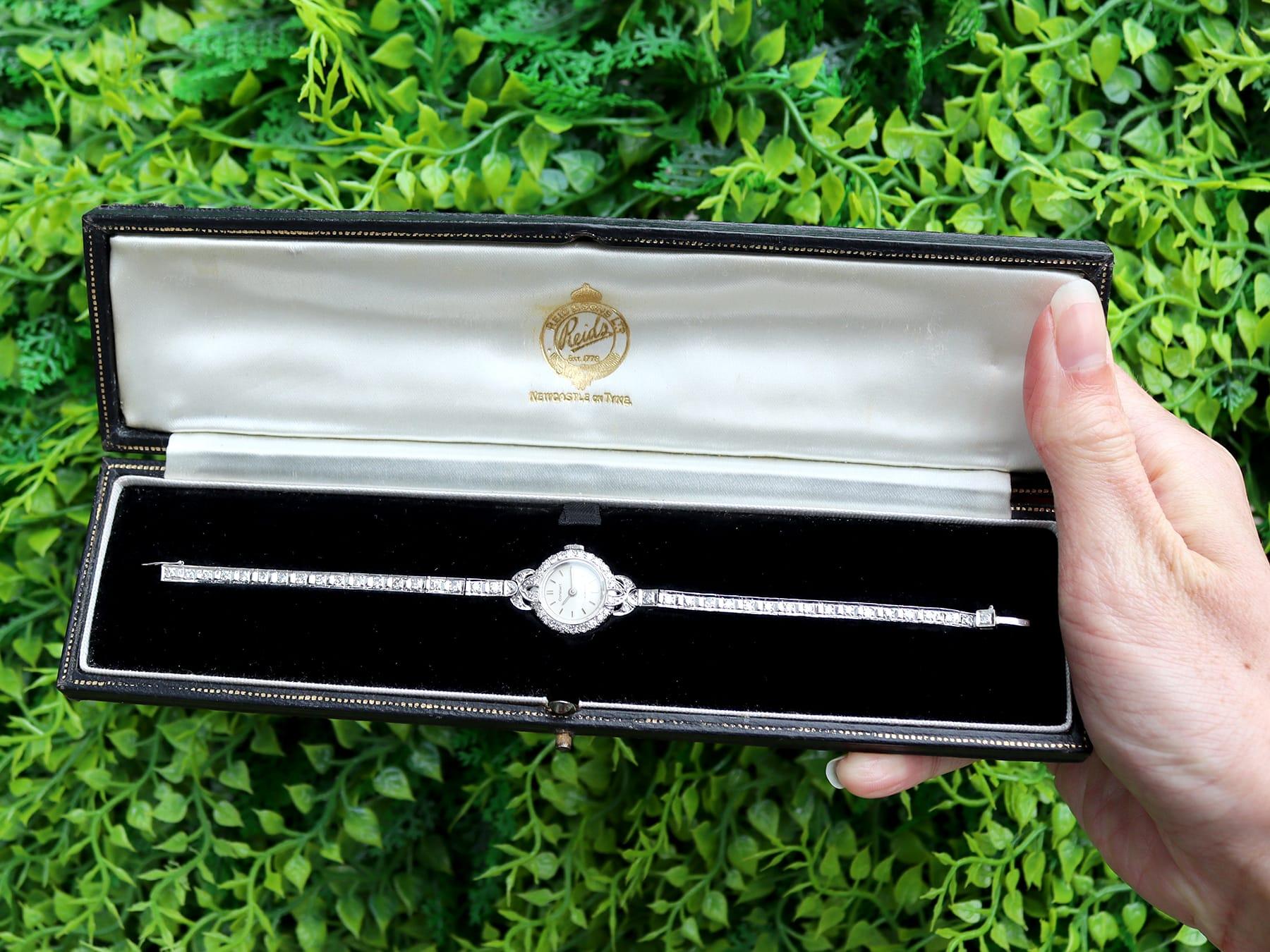 Taille ronde Vintage 2.16 Carat Diamond, Platinum and 18k White Gold Ladies Watch Circa 1940 en vente