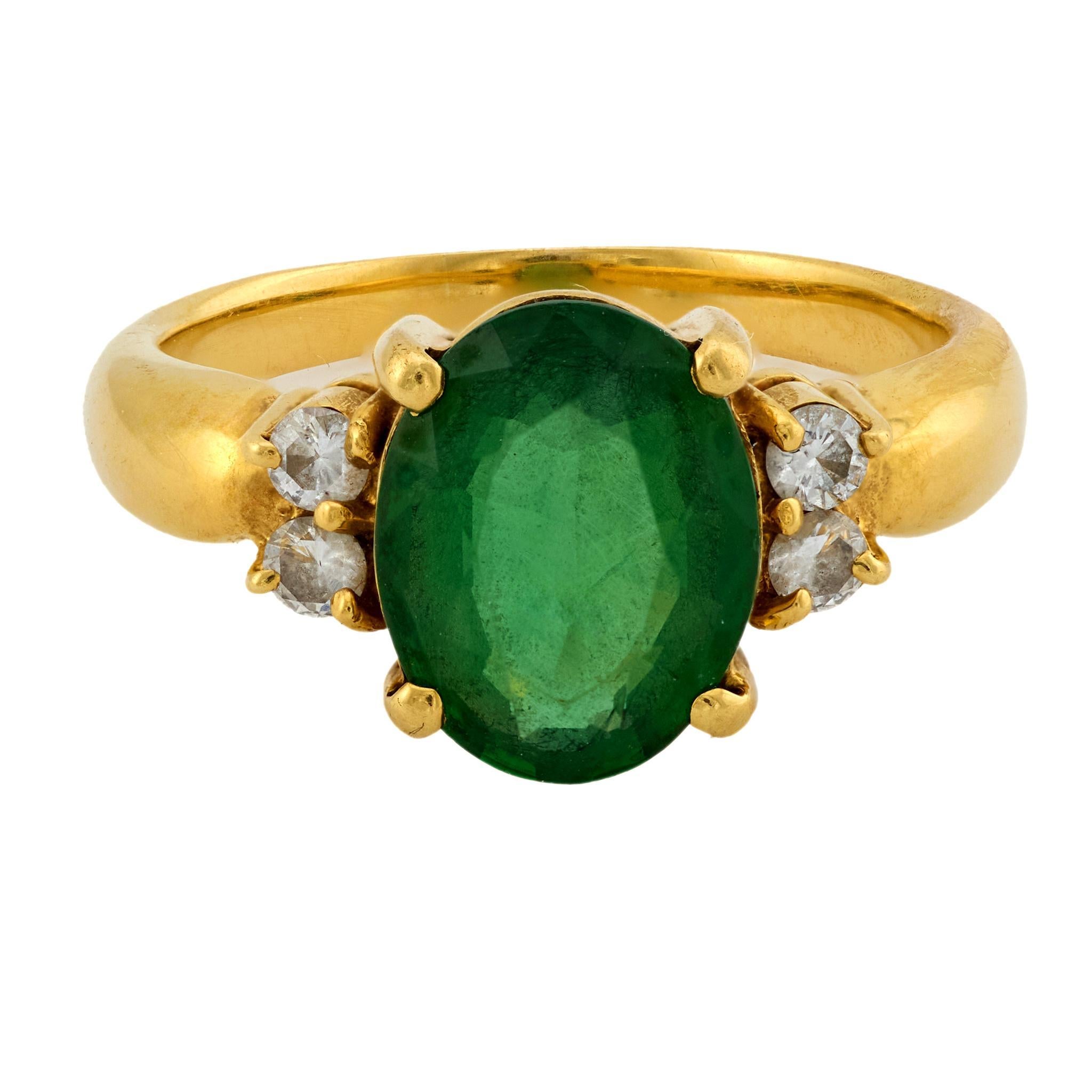 Contemporary Vintage 2.16 carat green tourmaline diamond 18k yellow gold ring For Sale