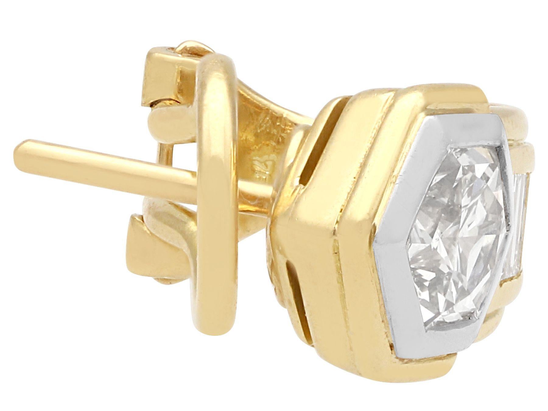 Women's or Men's Vintage 2.17 Carat Diamond and Yellow Gold Earrings, circa 1950 For Sale