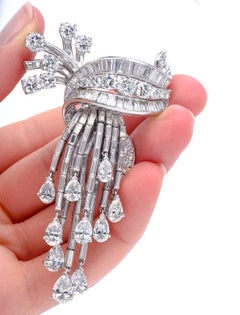 Vintage 21.90cts Platinum Mixed-Cut Natural Diamond Tassel Brooch Pin