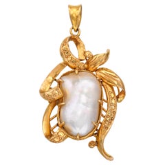 Vintage 21k Yellow Gold Baroque Pearl Pendant