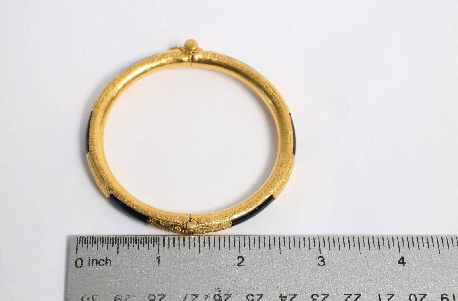 Brazalete de bisagra de jade negro chino vintage de oro amarillo de 21 quilates, 7 pulgadas - 17,9 g en venta 4