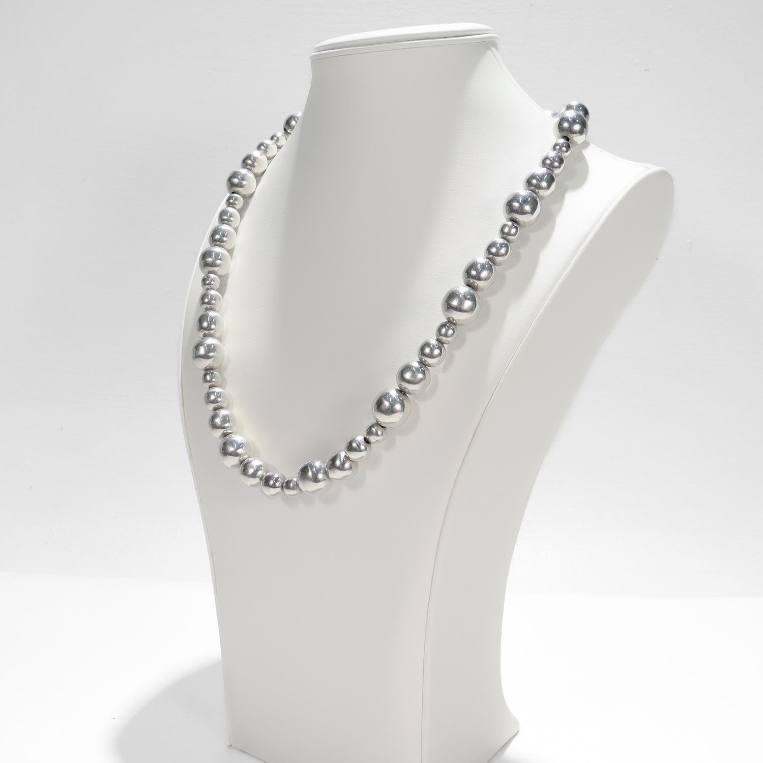 Vintage 22-Inch Mexican Sterling Silver Graduated Bead Necklace For Sale 1