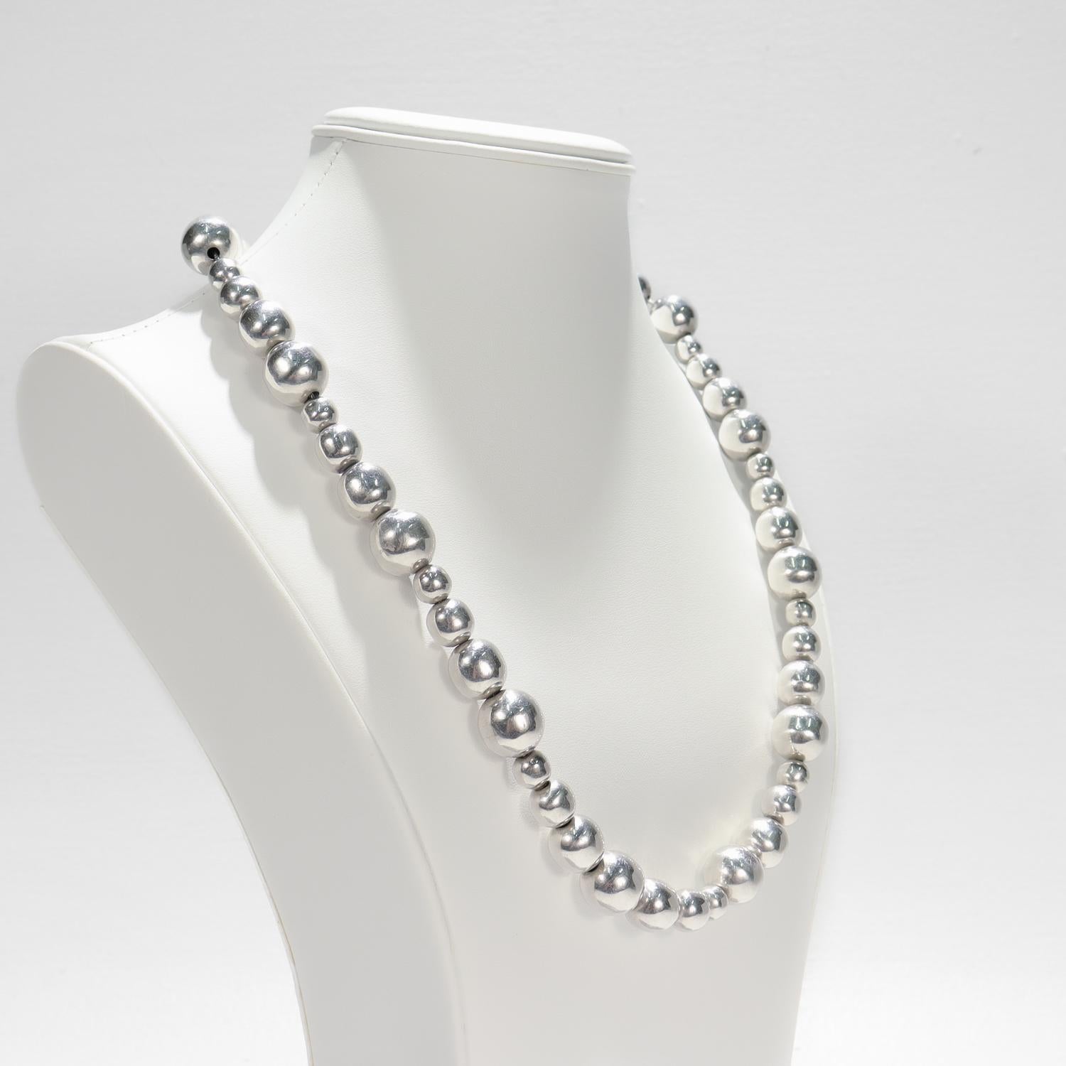 Vintage 22-Inch Mexican Sterling Silver Graduated Bead Necklace For Sale 3