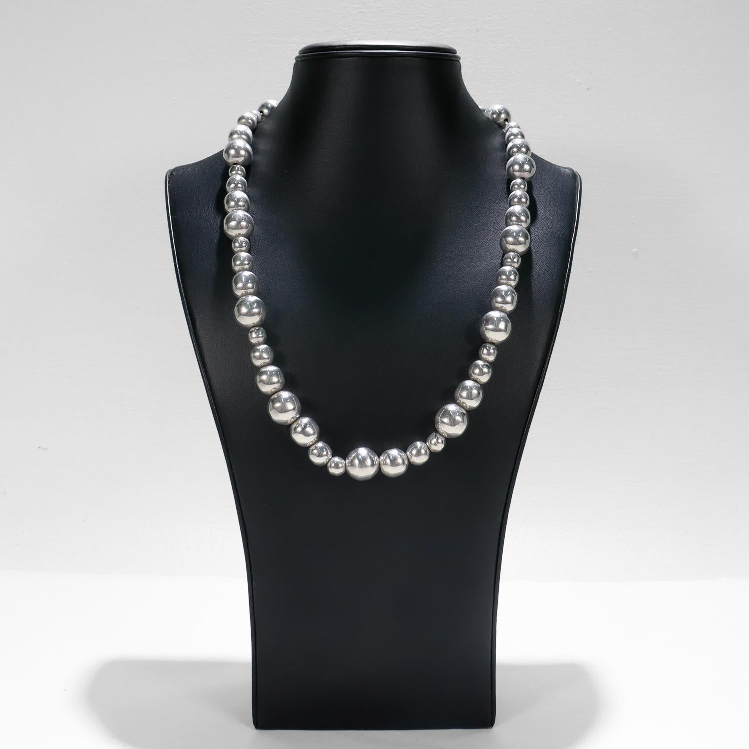 Vintage 22-Inch Mexican Sterling Silver Graduated Bead Necklace For Sale 4