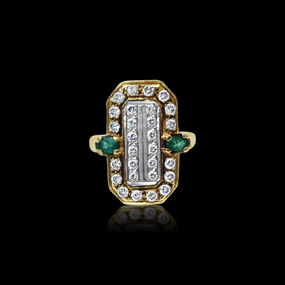Vintage 2.20 Carat Diamond and Emerald Ring In Excellent Condition For Sale In Miami, FL