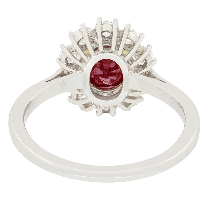 Vintage 2.20ct Ruby and Diamond Cluster Ring, c.1970s In Good Condition For Sale In London, GB