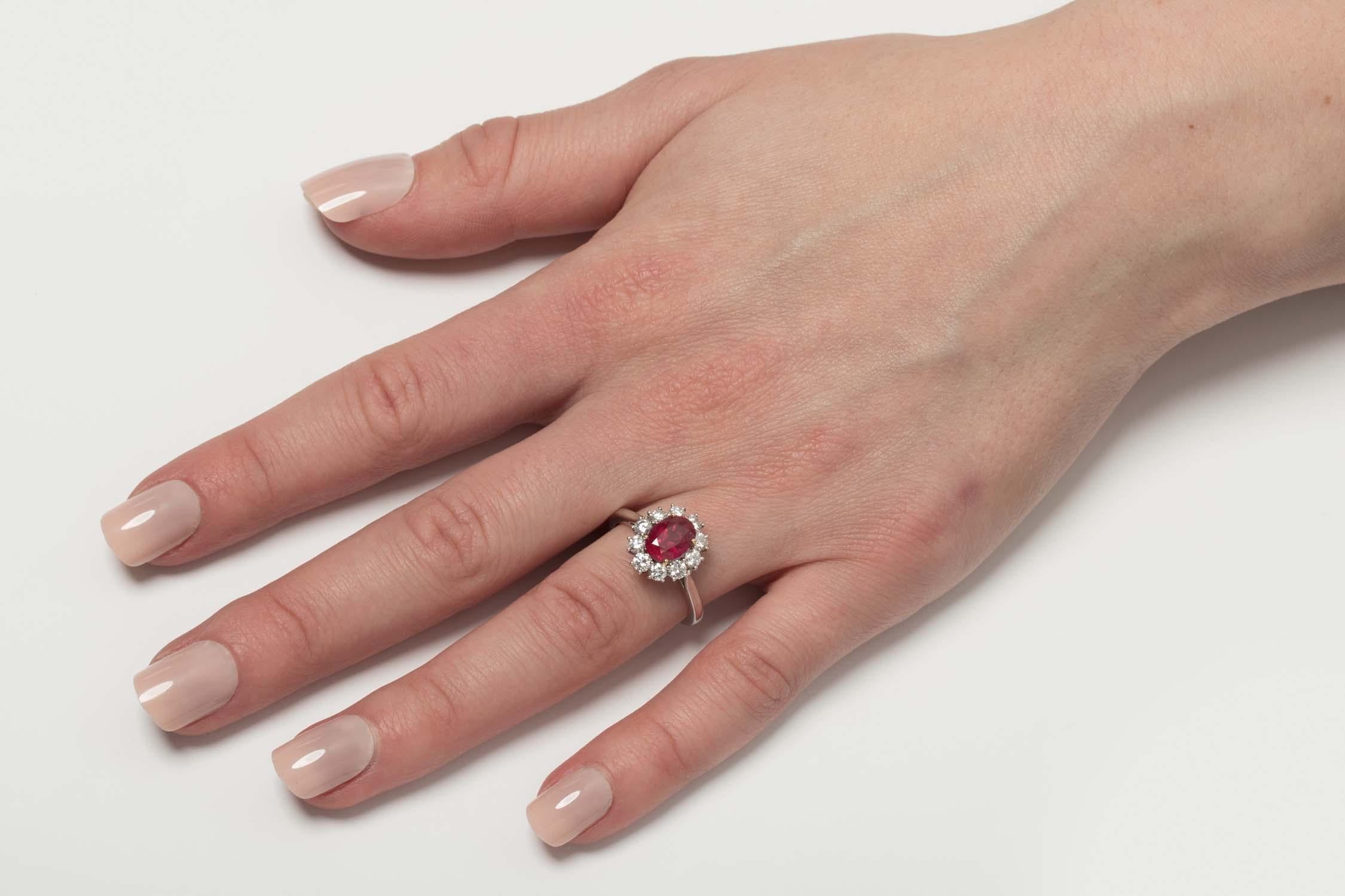 Vintage 2.20ct Ruby and Diamond Cluster Ring, c.1970s For Sale 1