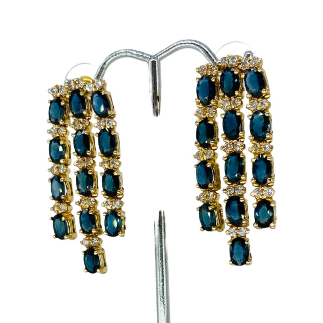 Boucles d'oreilles chandelier vintage en saphirs bleus et diamants de 22,10 carats en vente 1