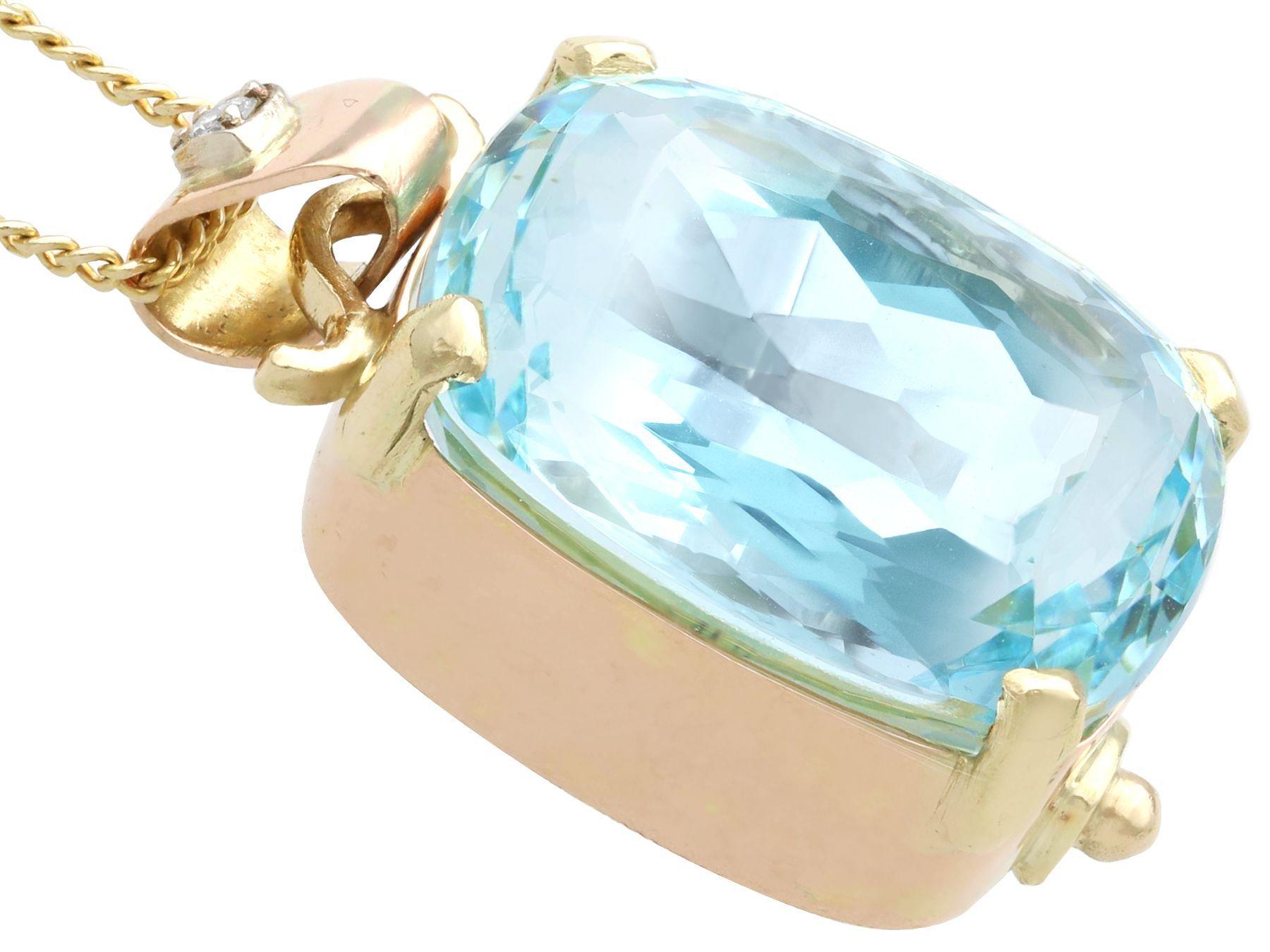 Vintage 22.11ct Aquamarine and Diamond, 14ct Yellow Gold Pendant In Excellent Condition In Jesmond, Newcastle Upon Tyne