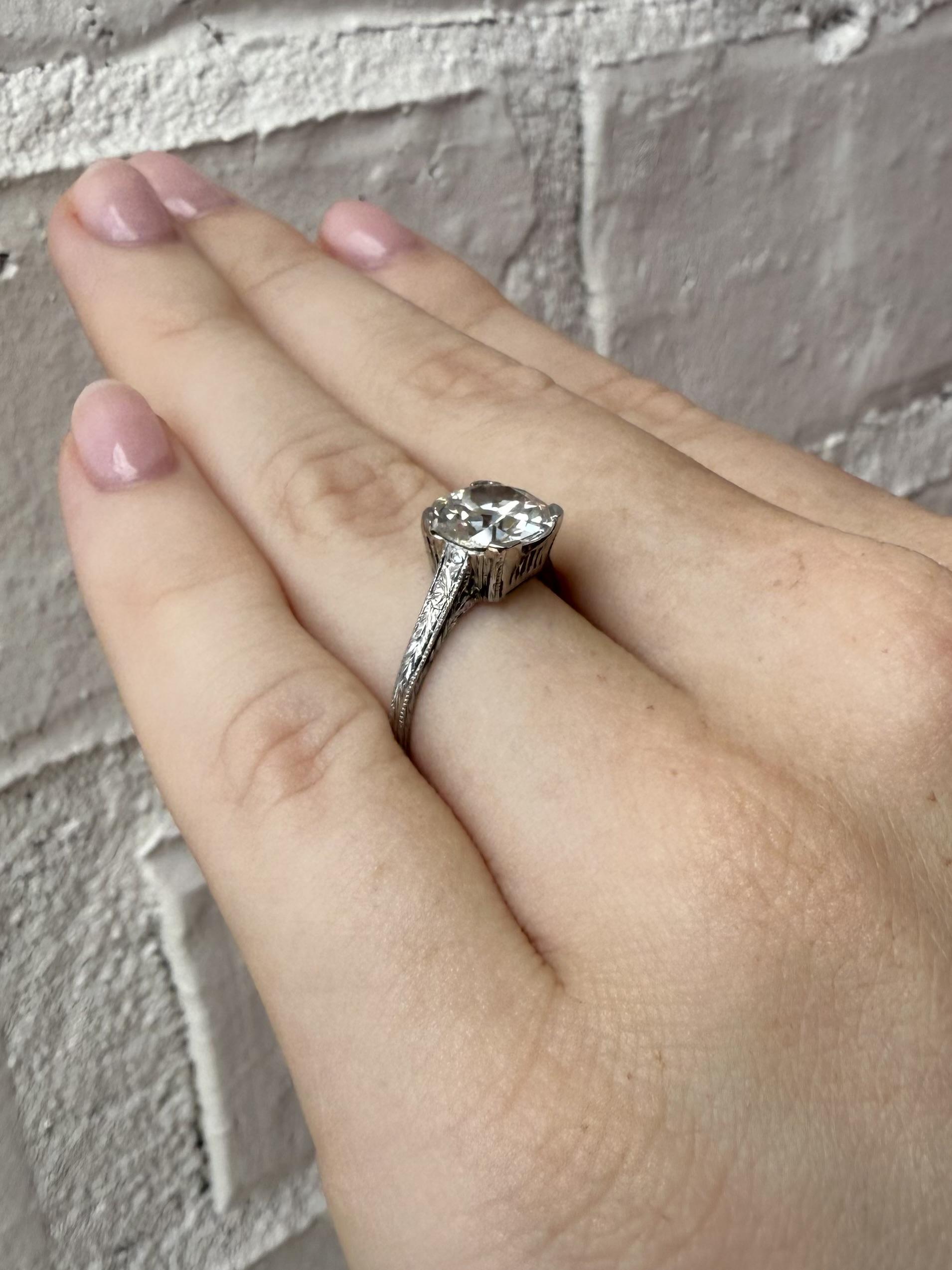 Vintage 2.22 Carat Old European Cut Diamond Engagement Ring GIA In Good Condition For Sale In Montgomery, AL