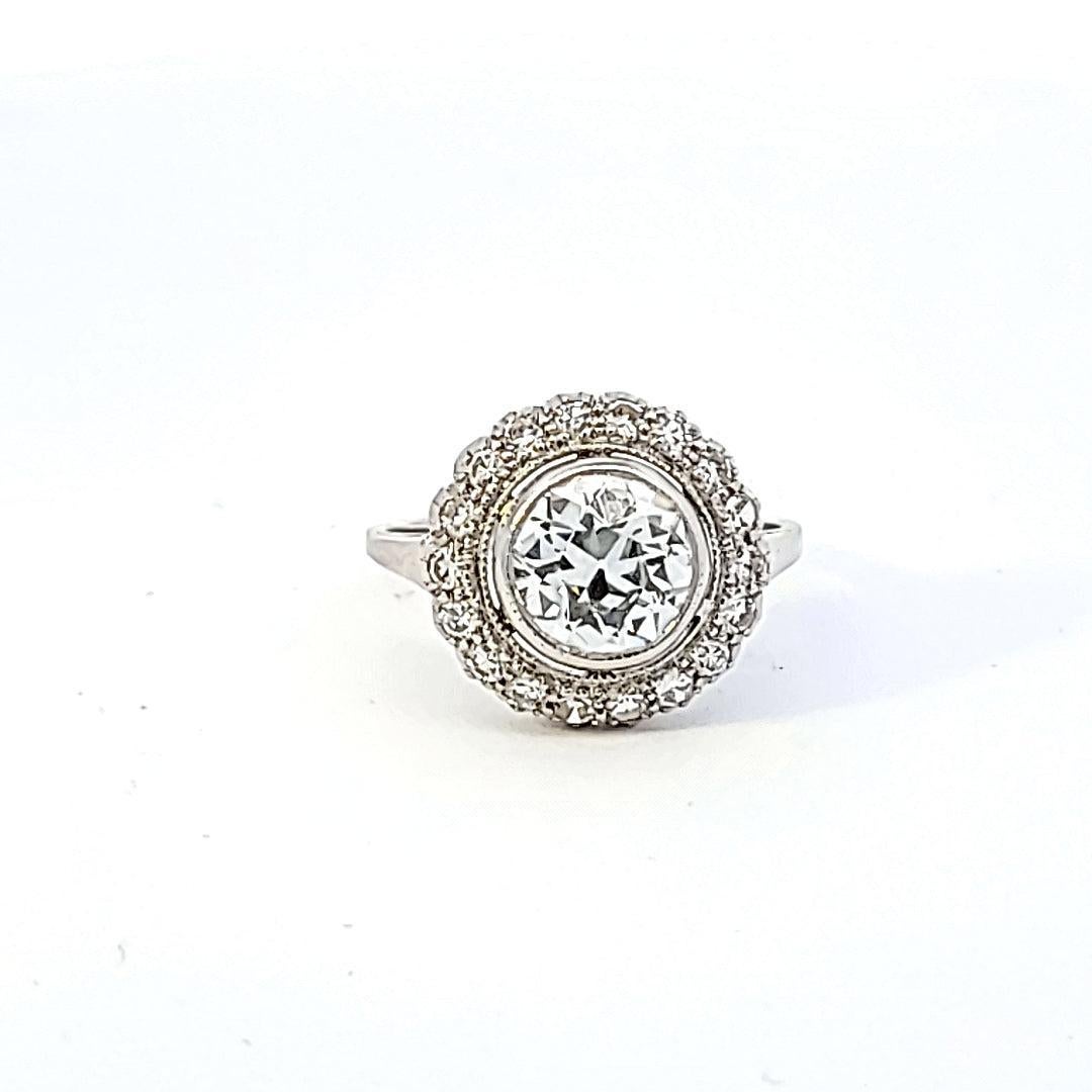 Vintage 2.22 Carat Round Brilliant F-IF Diamond Platinum Halo Ring In Good Condition For Sale In New York, NY