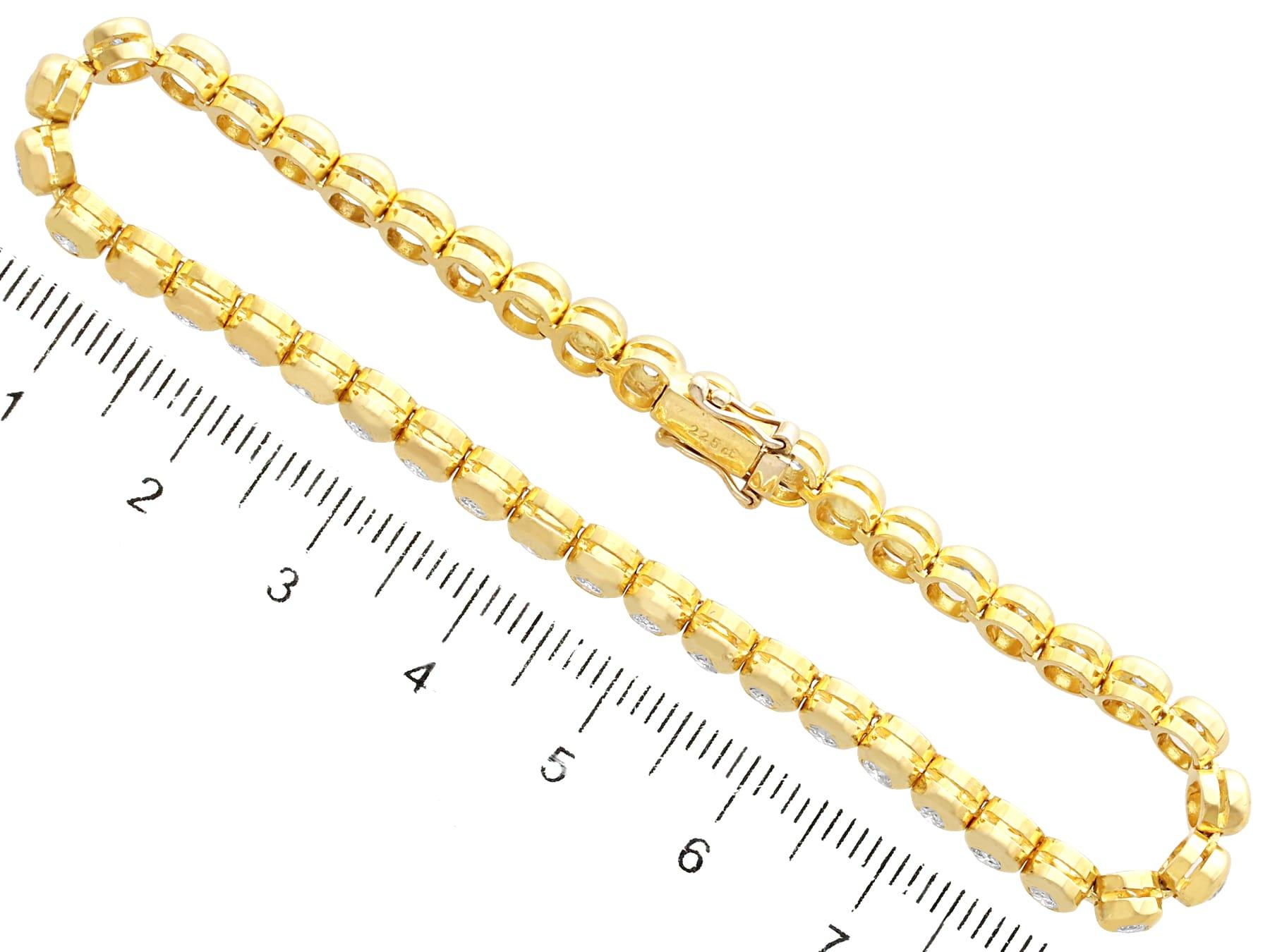 Bracelet tennis vintage en or jaune 18 carats et diamants de 2,25 carats en vente 5