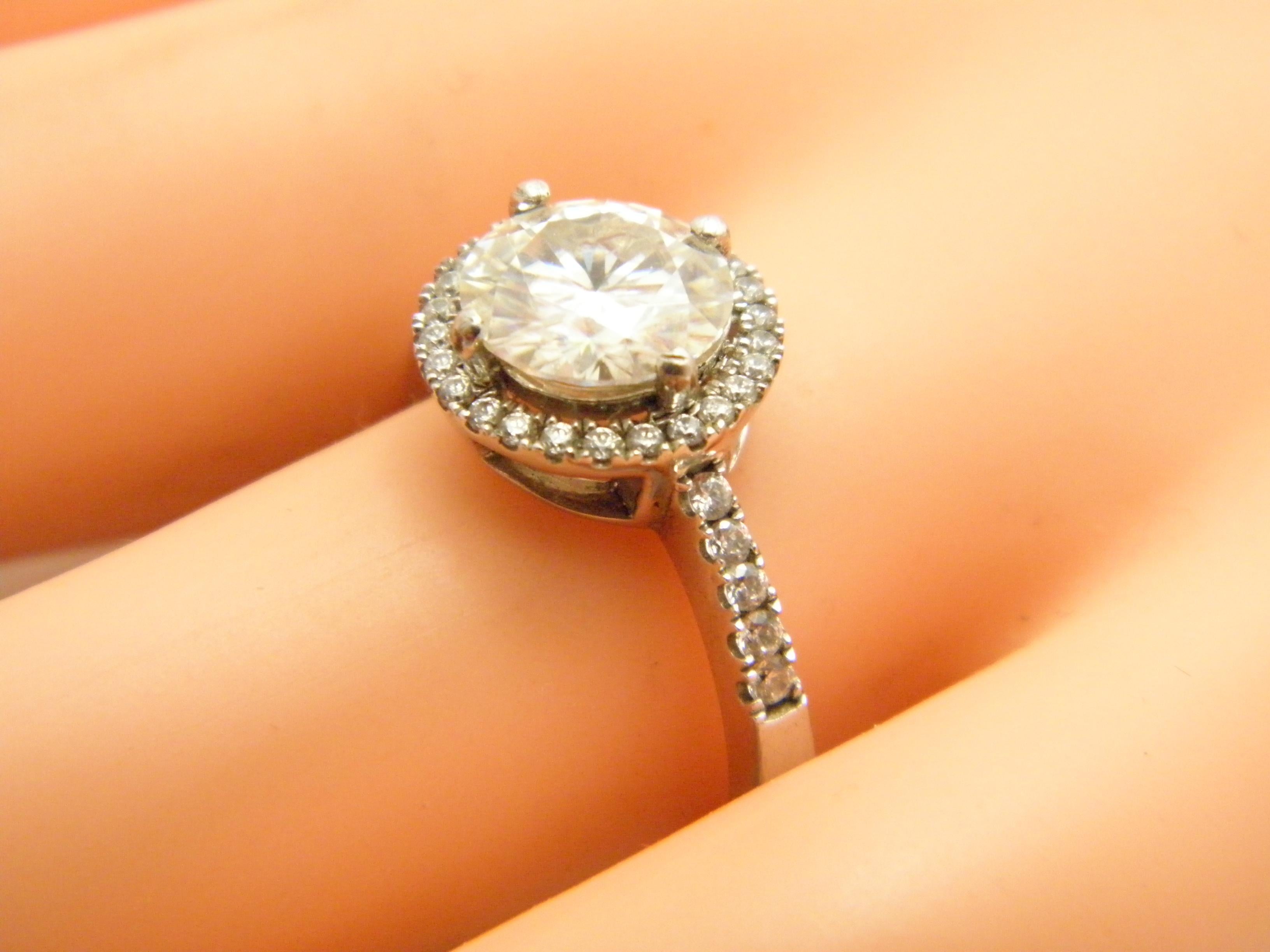 Vintage 2.25Cttw Diamond Platinum Halo Engagement Ring 950 Purity In Excellent Condition For Sale In Camelford, GB
