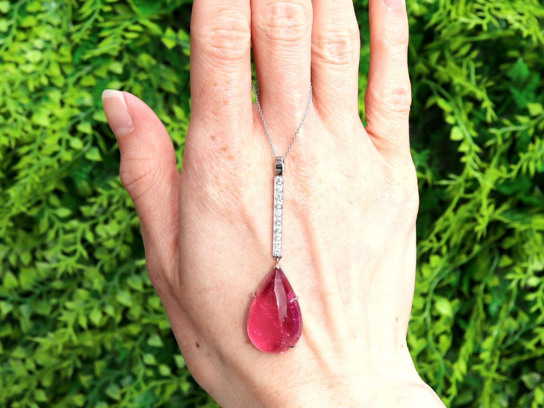 Pendentif vintage en platine avec tourmaline rose 22,71 carats et diamants 0,32 carat en vente 4