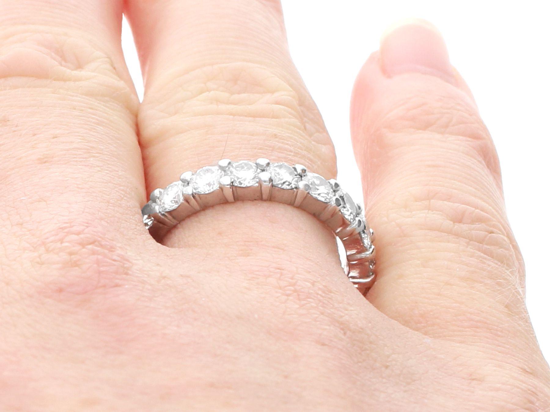 Vintage 2.28ct Diamond and Platinum Full Eternity Ring, circa 1950 For Sale 3