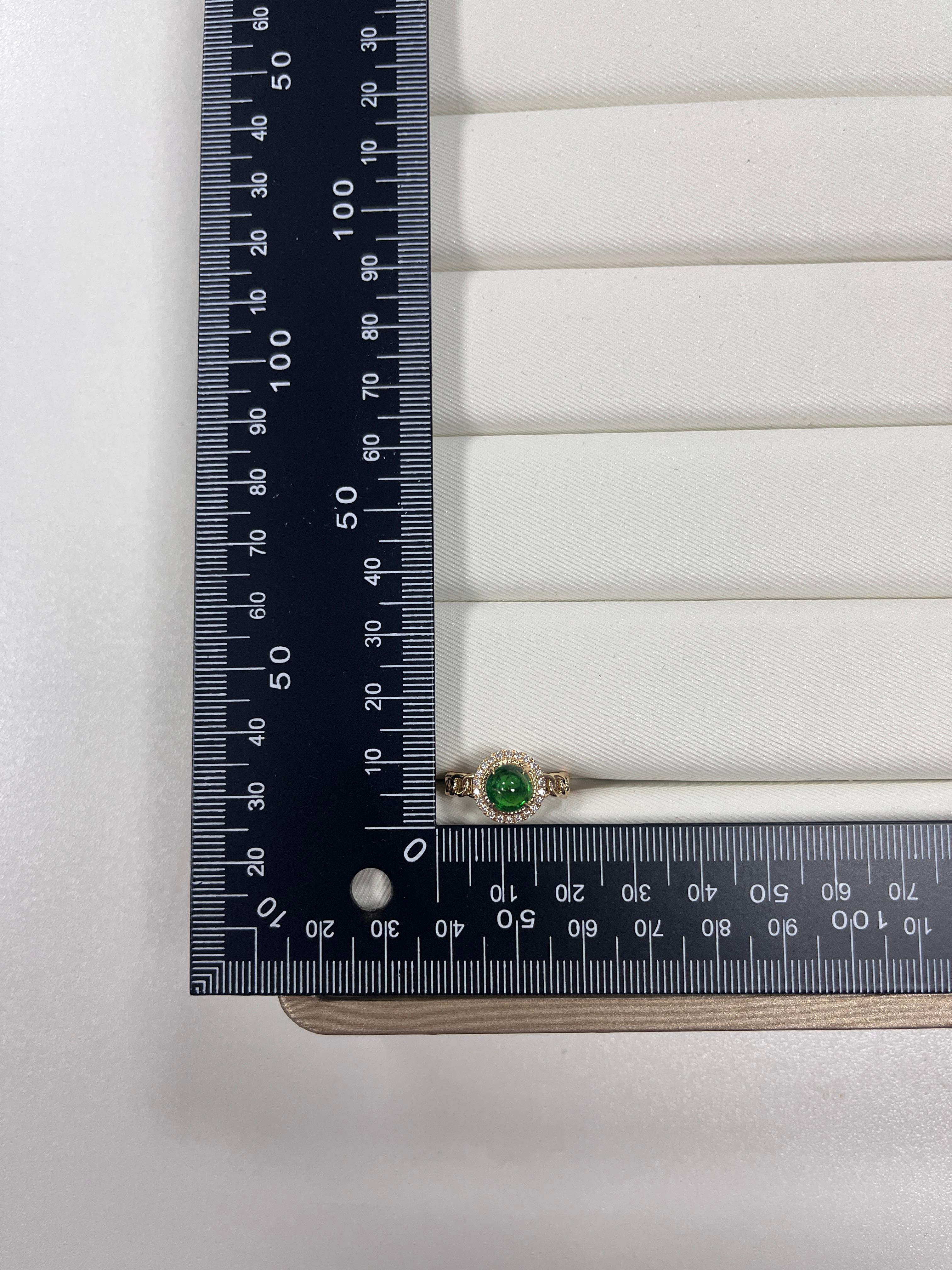 Vintage 2.28Ct Tsavorite Diamond Ring in 18 Karat Yellow Gold For Sale 5