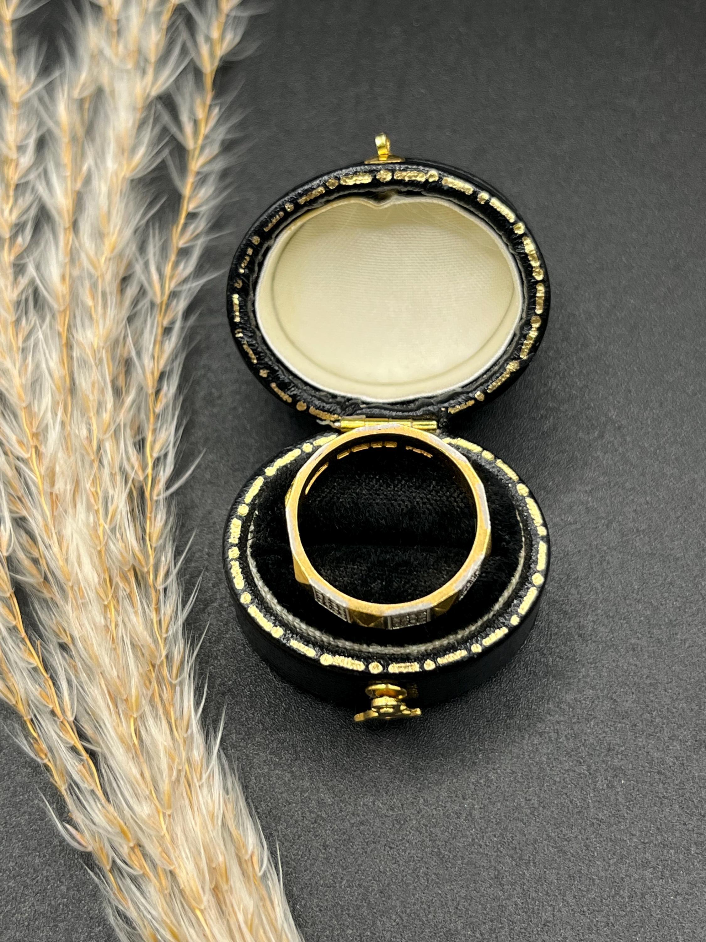 Fascia d'oro 22ct e platino d'epoca, con marchio Londra 1960 in vendita 7