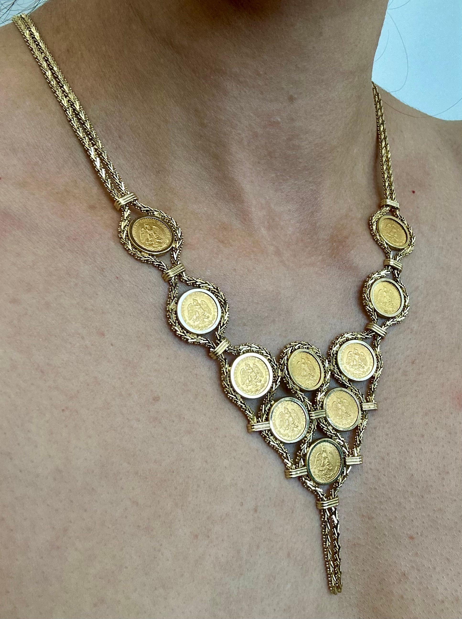 De las mujeres Collar en V Vintage de Oro Amarillo de 14 quilates con Monedas de Dos Pesos de 1945 en venta