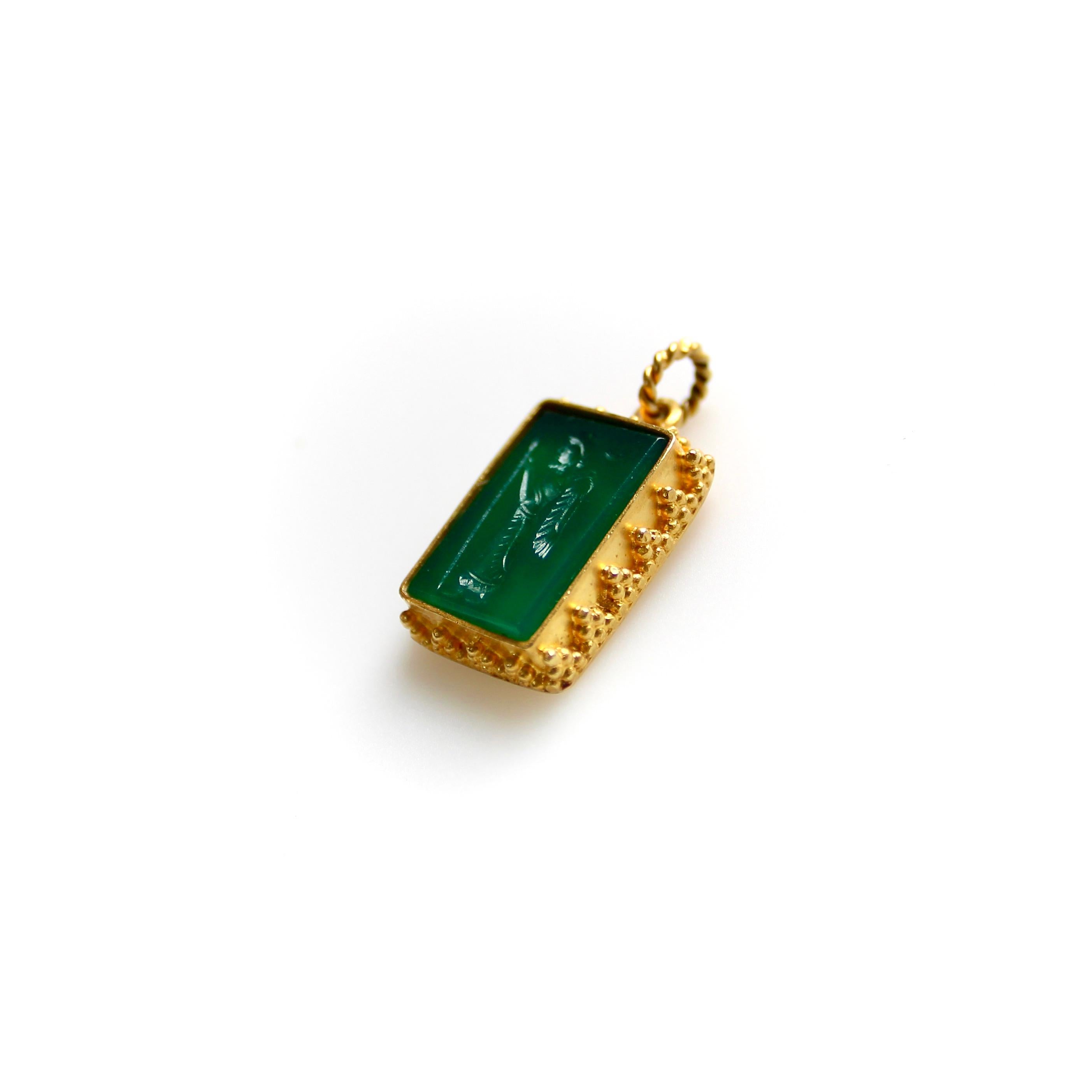 Vintage 22K Gold and Green Chalcedony Intaglio of Zoroaster Pendant In Good Condition For Sale In Venice, CA