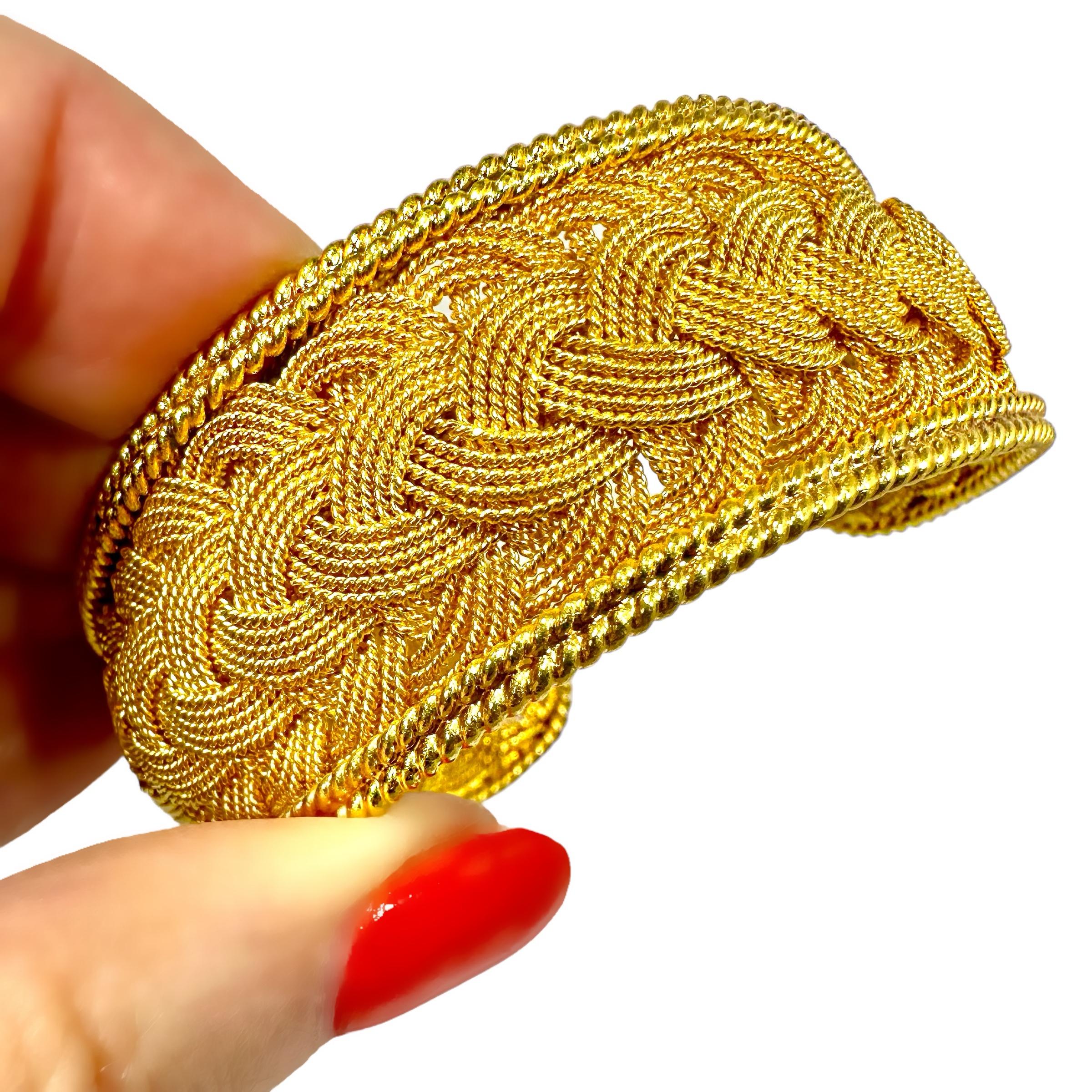 Women's or Men's Vintage 22k Gold Artisan Masterpiece Braided Gold Bracelet 1 Inch Wide For Sale