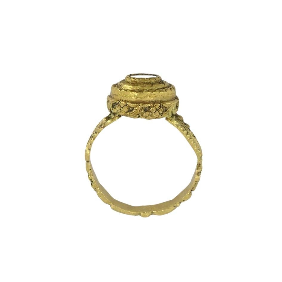 Anillo vintage de oro de 22k con diamantes hecho a mano en venta 1