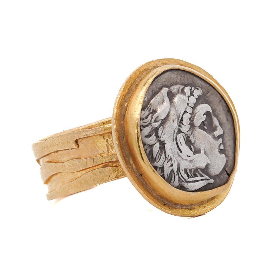 Vintage 22K Yellow Gold Alexander III the Great Antique Roman Coin Ring In Good Condition For Sale In Miami, FL