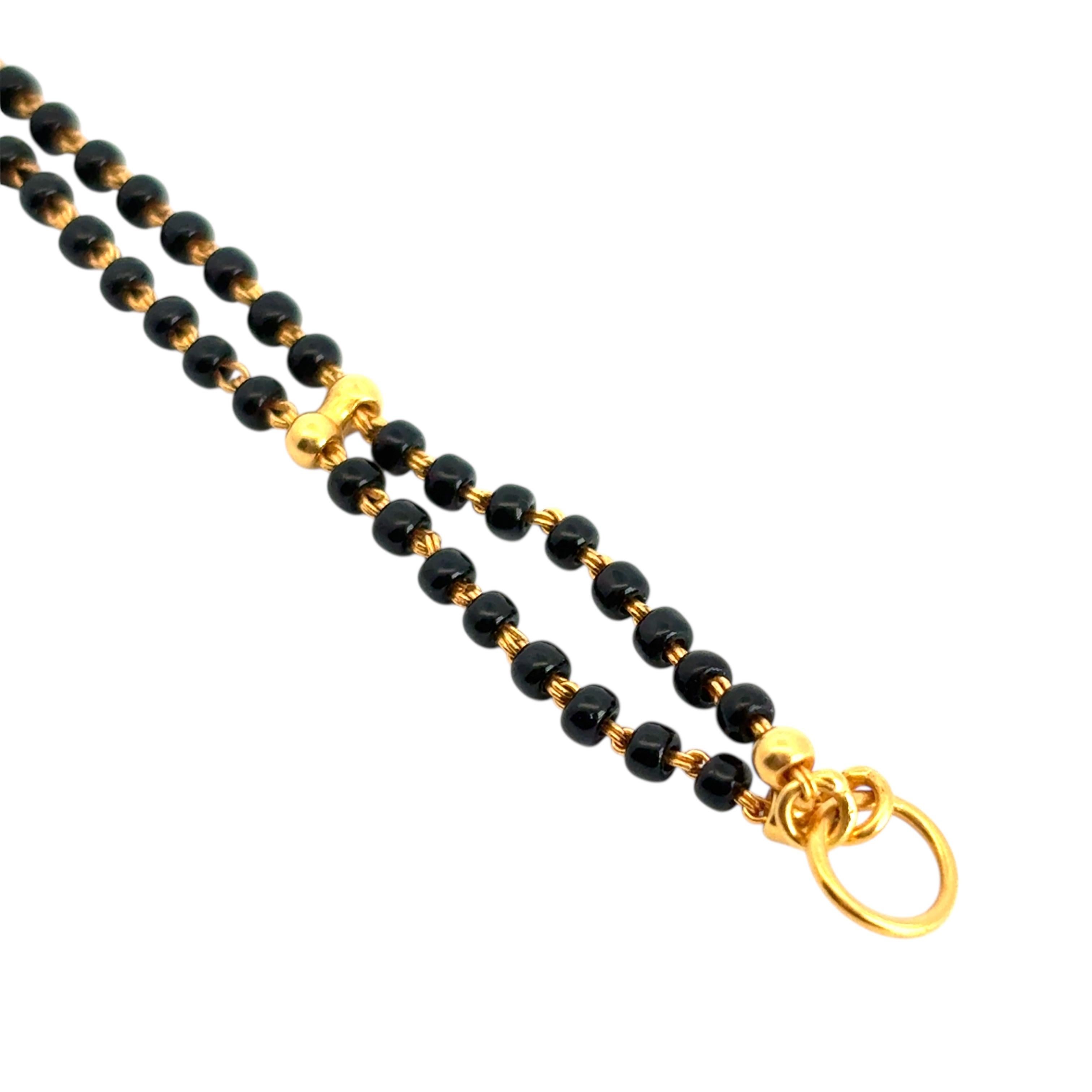 Halskette mit kühnem Anhänger, 22 Karat Gelbgold, doppelreihiger Schwarzgoldperlen-Perlen- und kühnem Vintage-Anhänger im Angebot 4