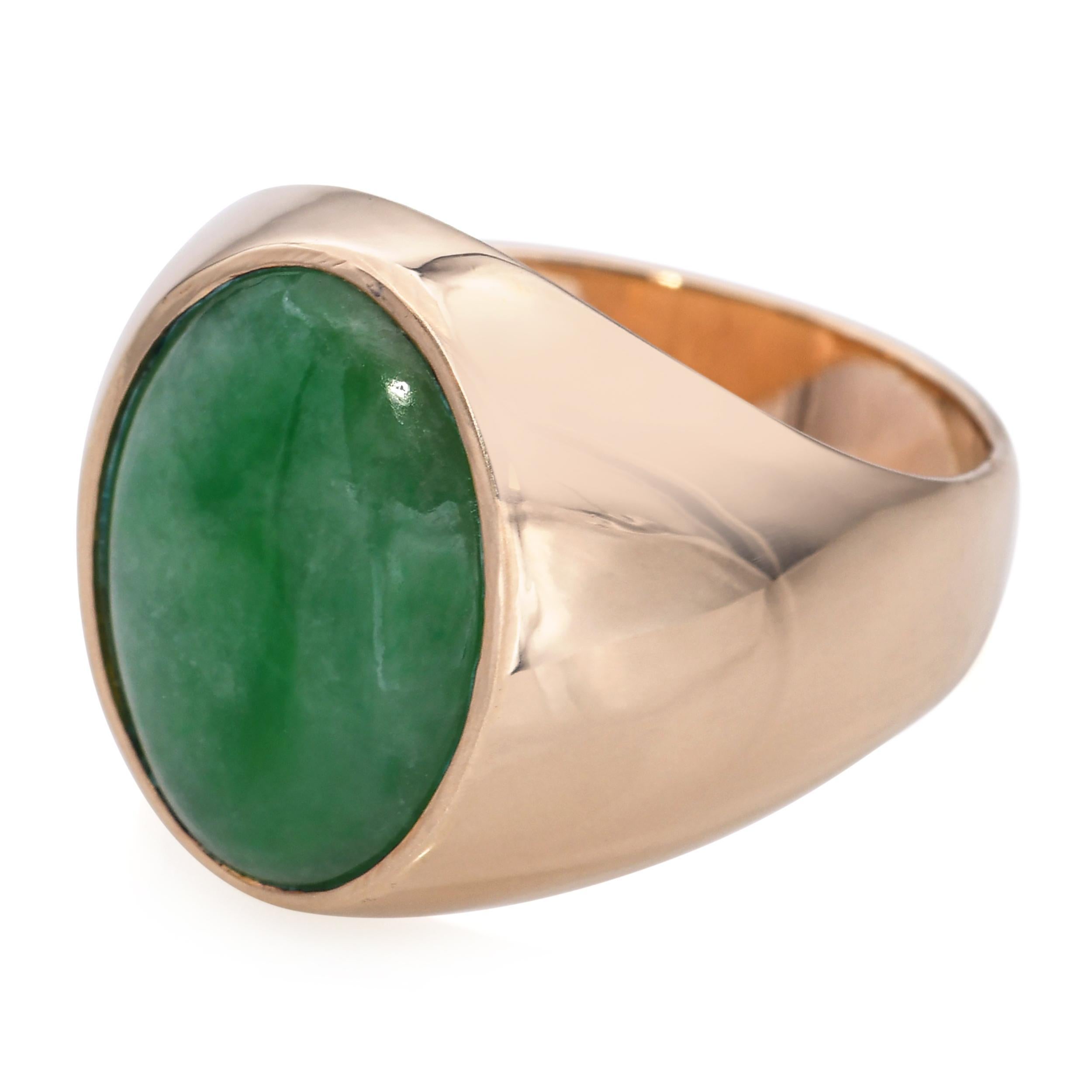 Women's or Men's Vintage 22k Yellow Gold Green Jade Ring For Sale