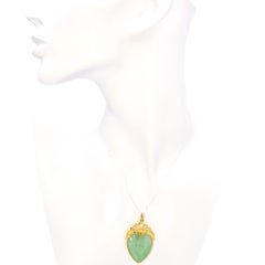 Vintage 22k Yellow Gold Jade Cabochon Pendant