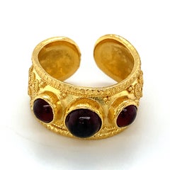 Vintage 22k Yellow Gold Round Cabochon Garnet 3 Stone Ring Adjustable