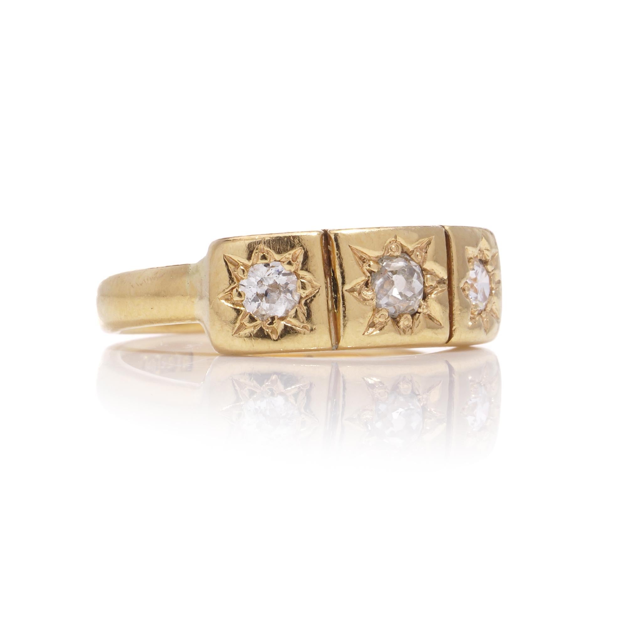 Vintage 22kt Yellow Gold Three-Stone Diamond Ring For Sale 2