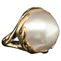 Vintage 22mm Round Mabe Pearl Gold Wave Bezel Design Dome Ring