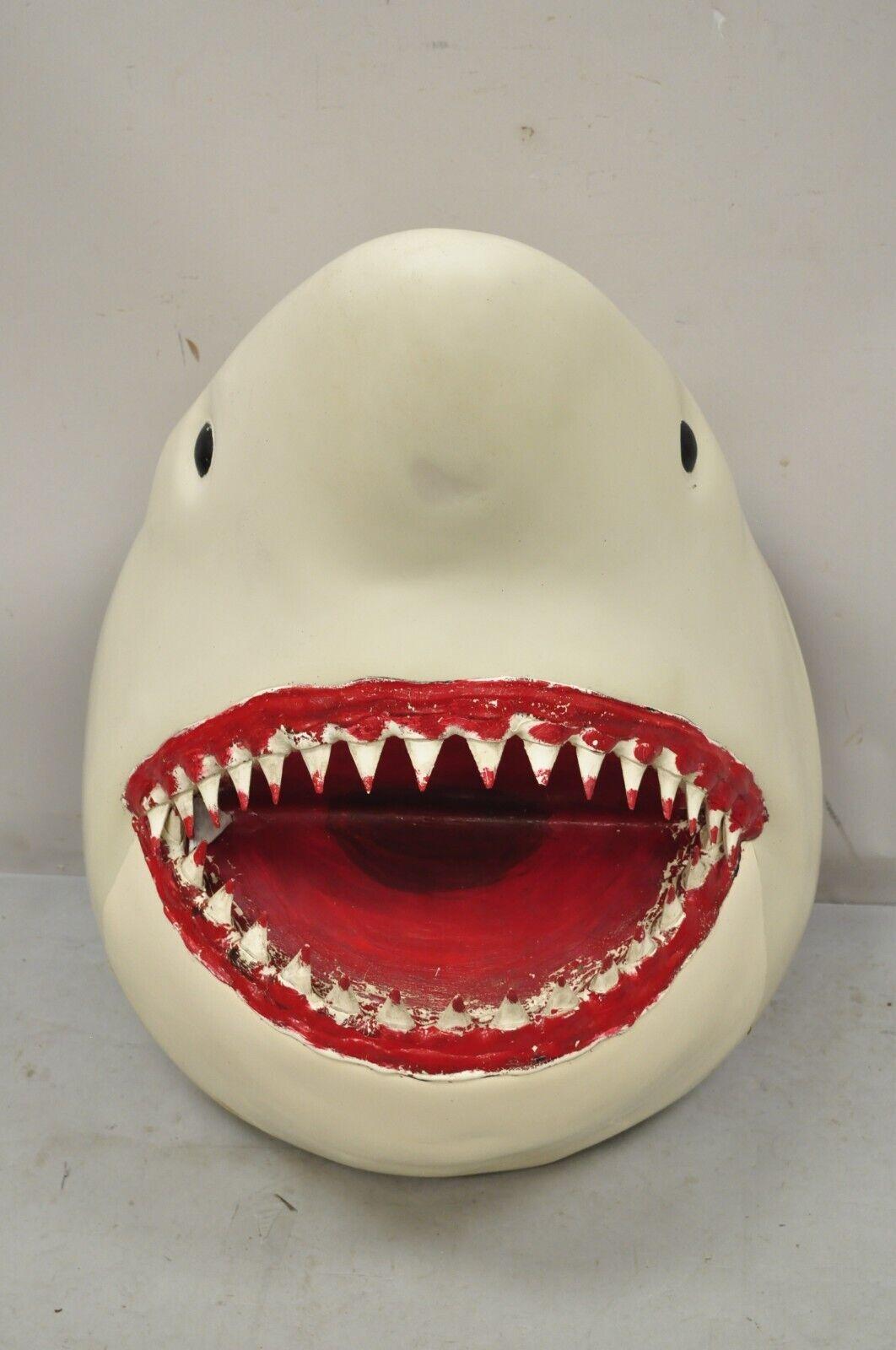 Geformte Gummi Jaws Große weiße Hai Replica Film Prop, Vintage im Zustand „Gut“ im Angebot in Philadelphia, PA