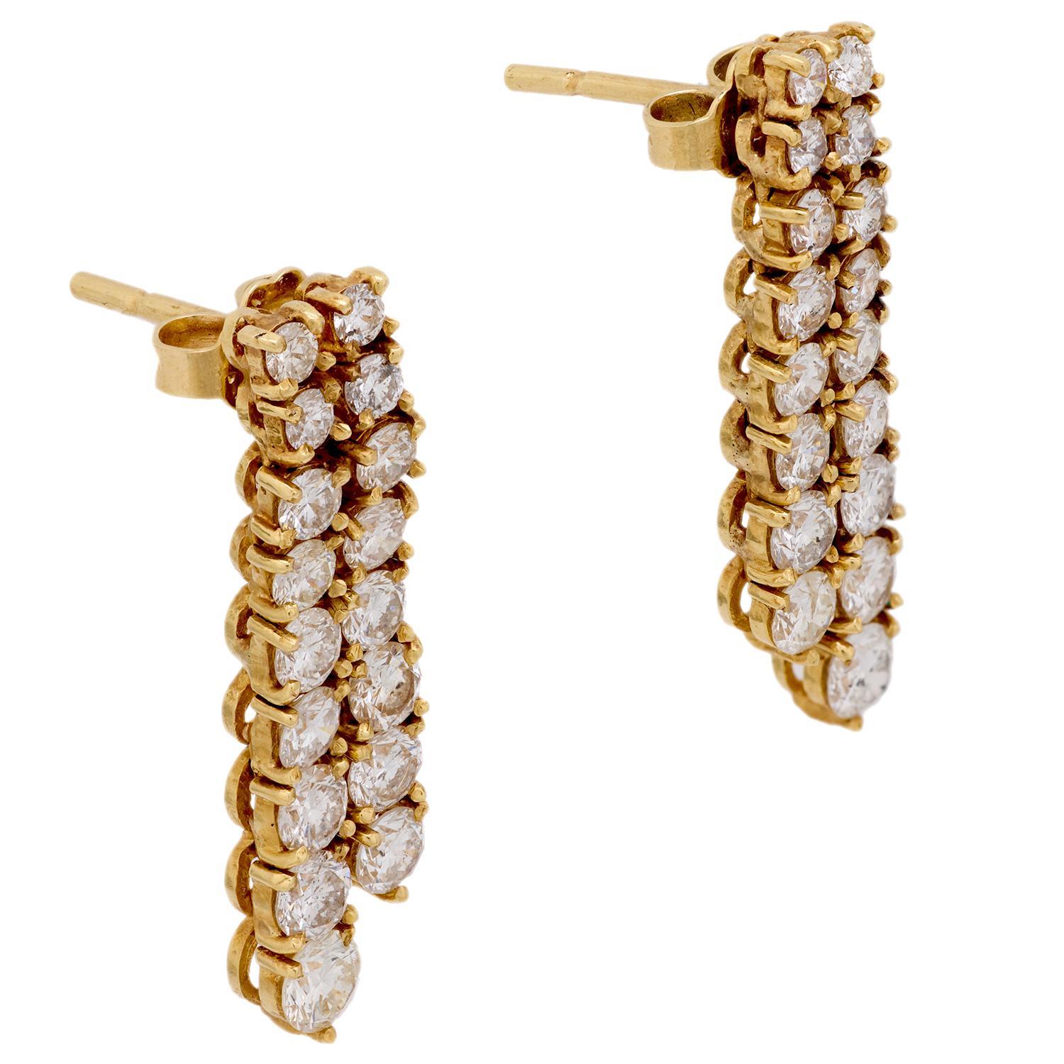 Modern Vintage 2.30 carat total weight diamond 18k yellow gold earrings For Sale