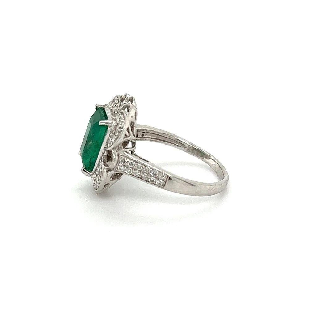 Vintage 2.32 Carat Emerald GIA and Diamond Platinum Ring In Excellent Condition For Sale In Montreal, QC