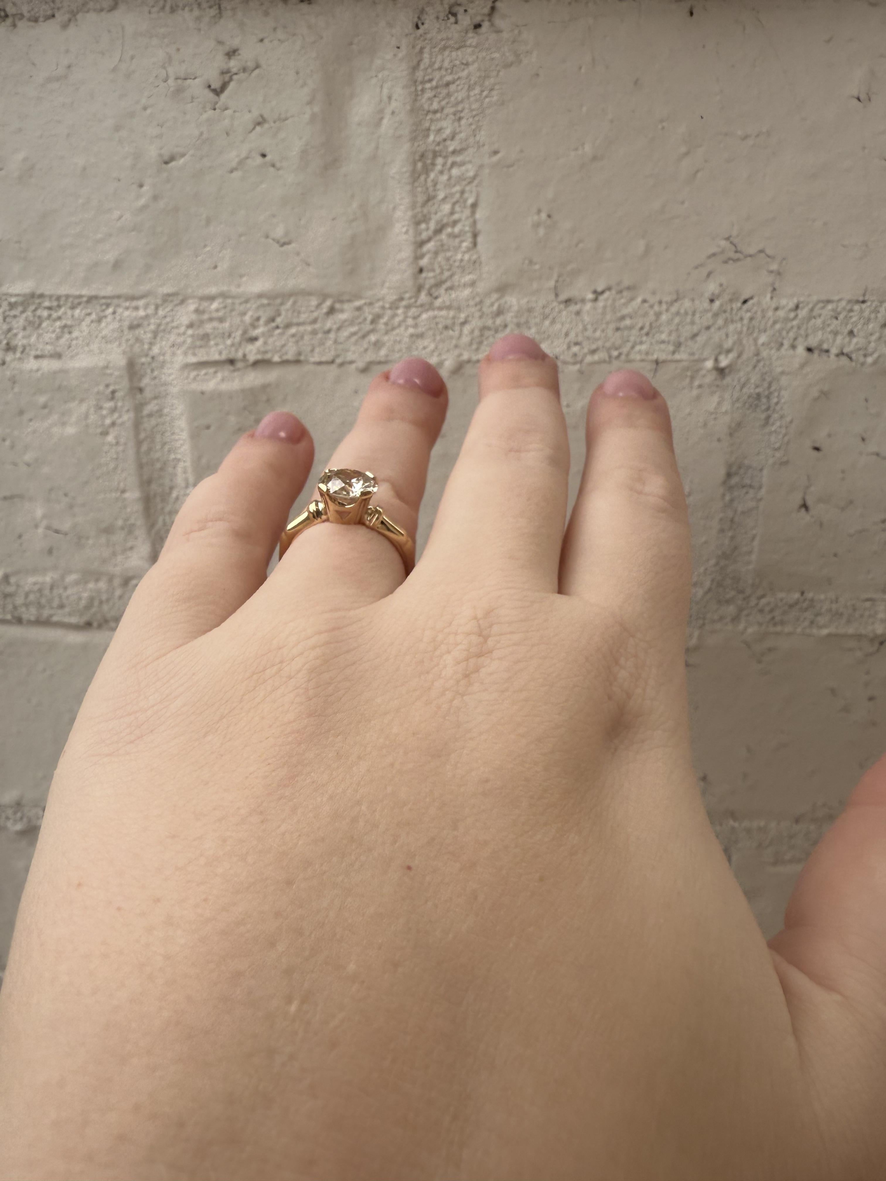 Anillo de compromiso vintage de diamantes talla europea antigua de 2,32 quilates y oro amarillo de 14 quilates Retro en venta