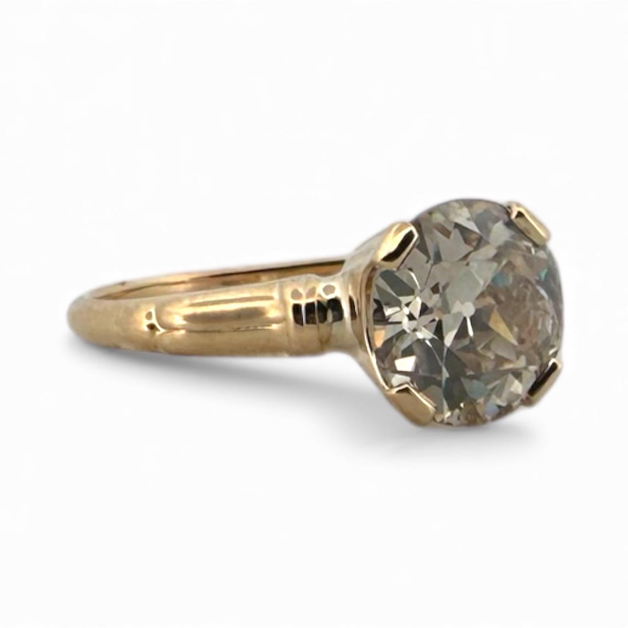 Anillo de compromiso vintage de diamantes talla europea antigua de 2,32 quilates y oro amarillo de 14 quilates en venta 1