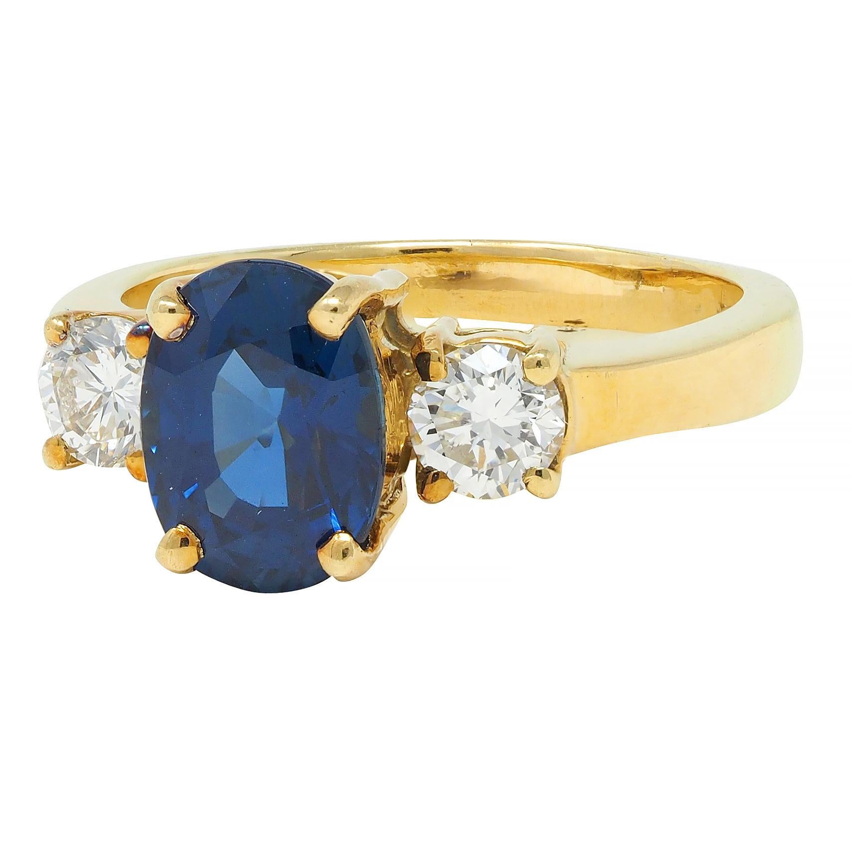 Vintage 2.32 CTW Sapphire Diamond 18 Karat Yellow Gold Three Stone Ring GIA For Sale 2