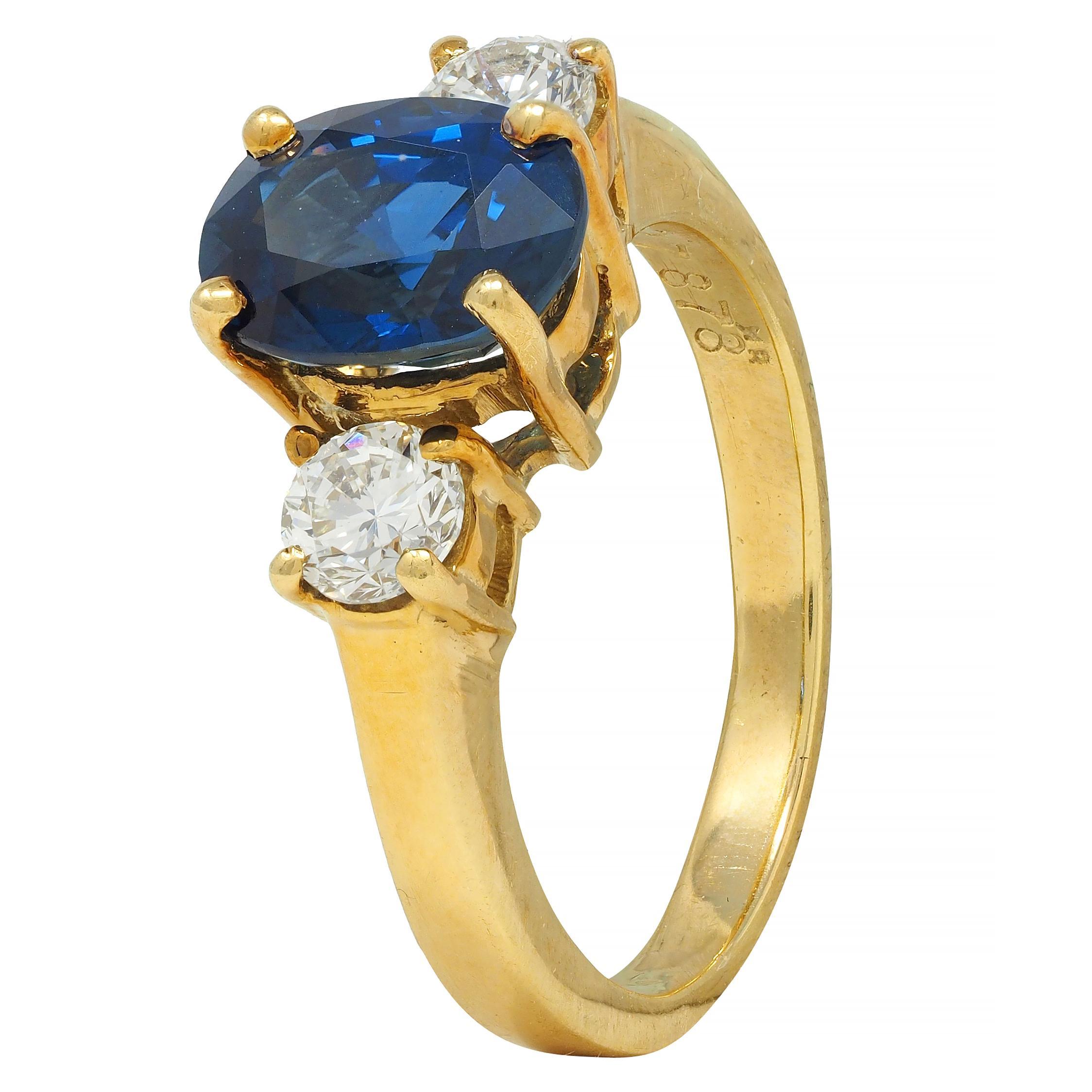 Vintage 2.32 CTW Sapphire Diamond 18 Karat Yellow Gold Three Stone Ring GIA For Sale 4