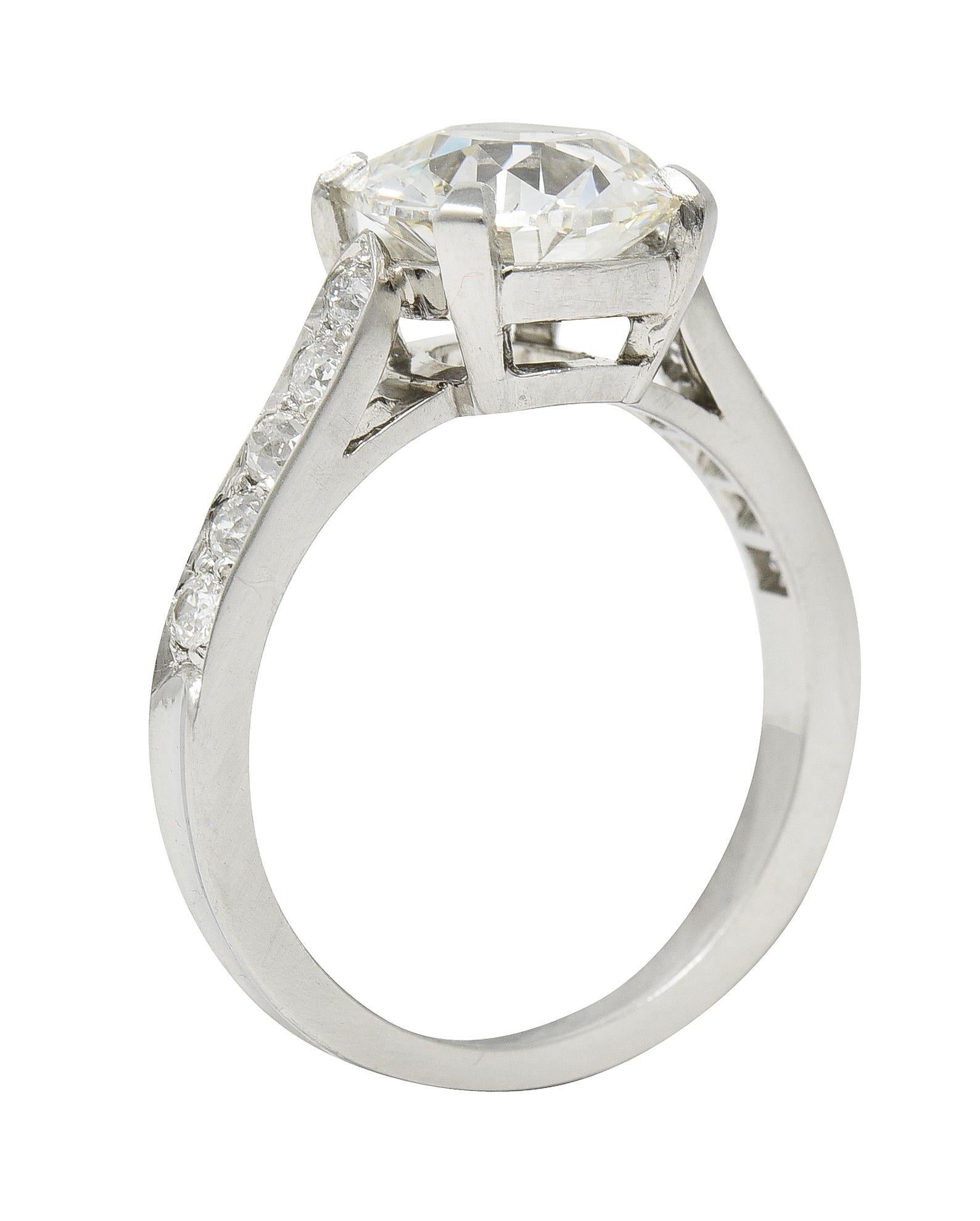 Vintage 2.33 Carats Old Mine Diamond Platinum Engagement Ring GIA For Sale 3