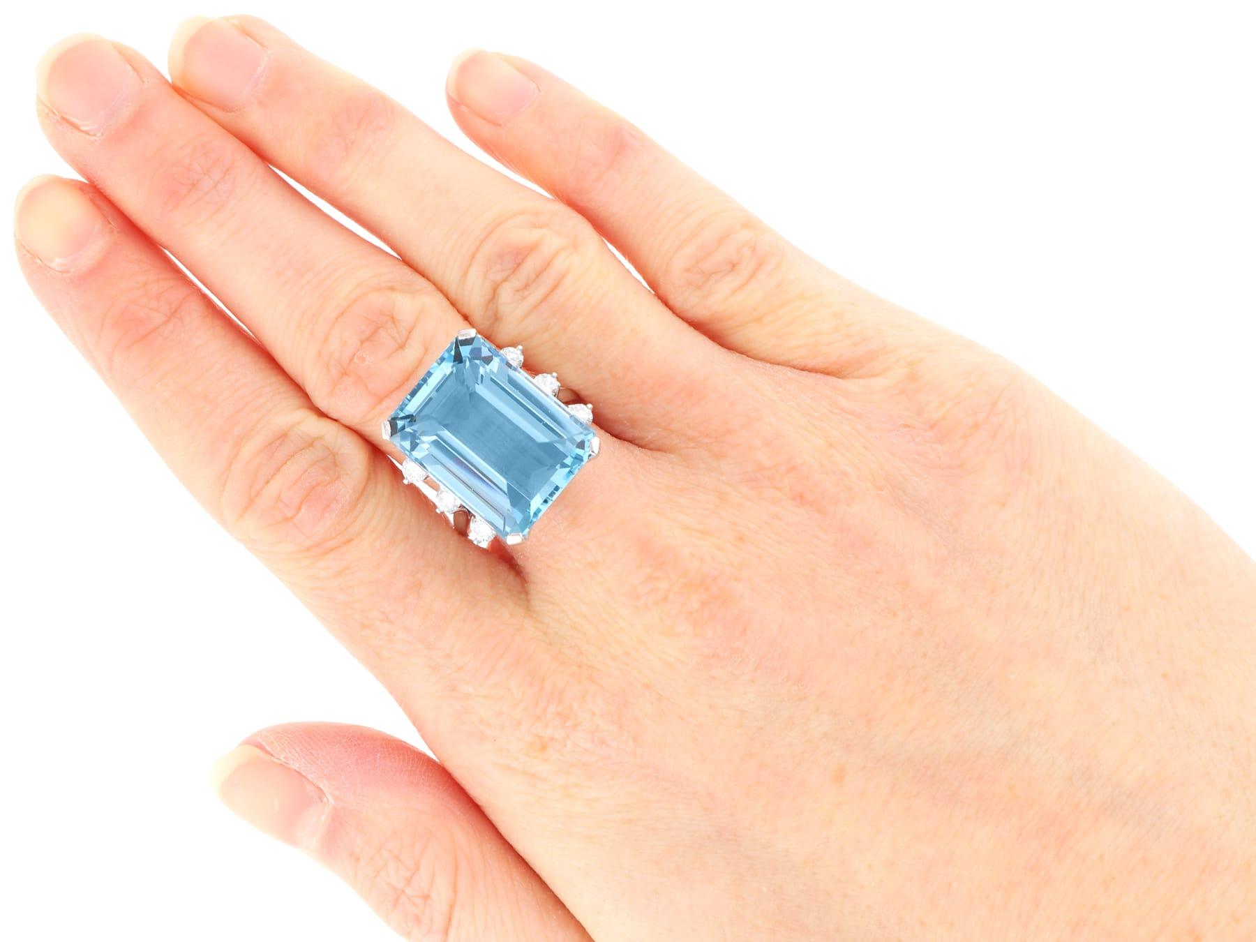 Bague vintage en platine avec aigue-marine de 23,68 carats et diamants de 0,52 carat, c. 1980 en vente 4