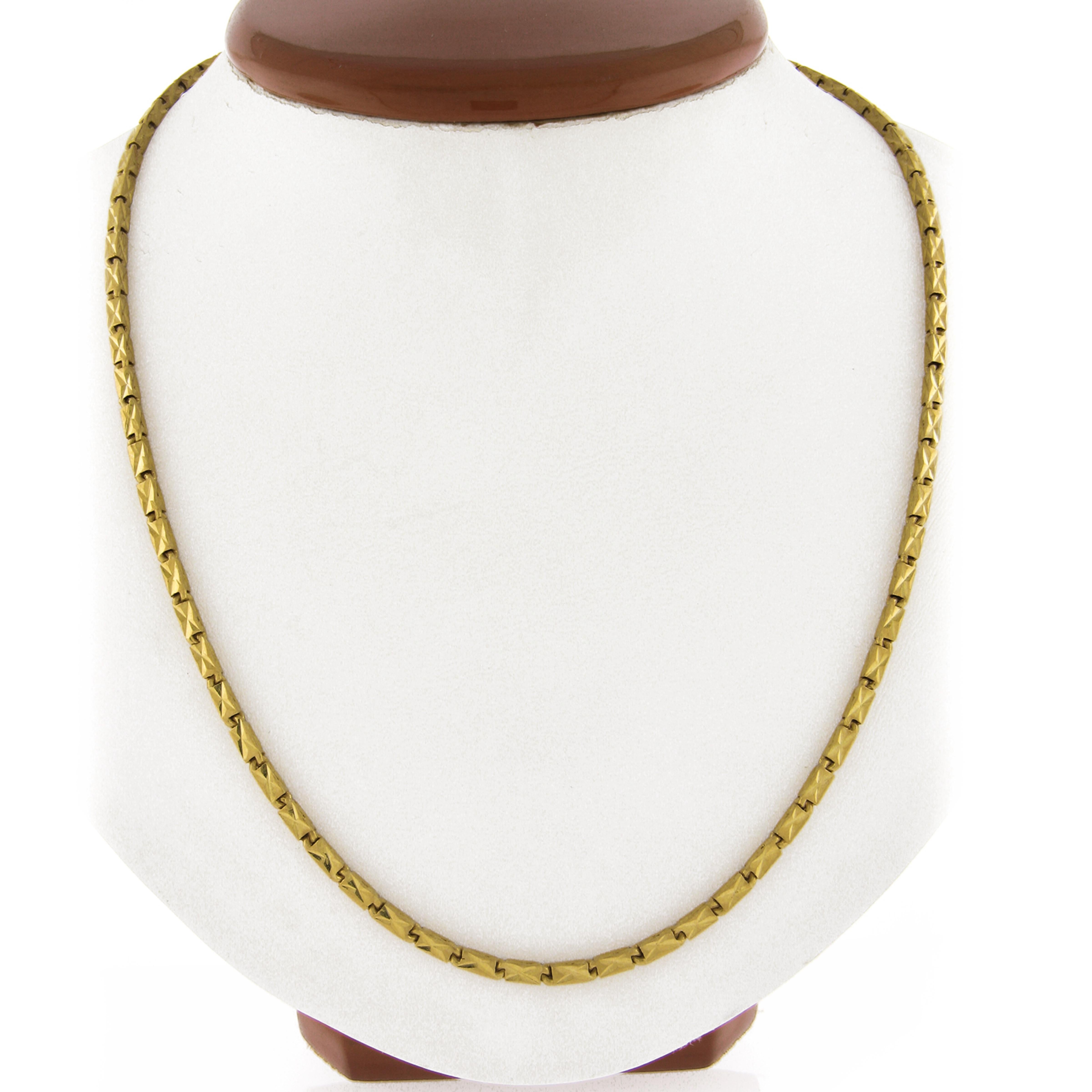 Here we have a beautiful chain necklace that was crafted from solid 23k yellow gold. It is secured with a sturdy Double 