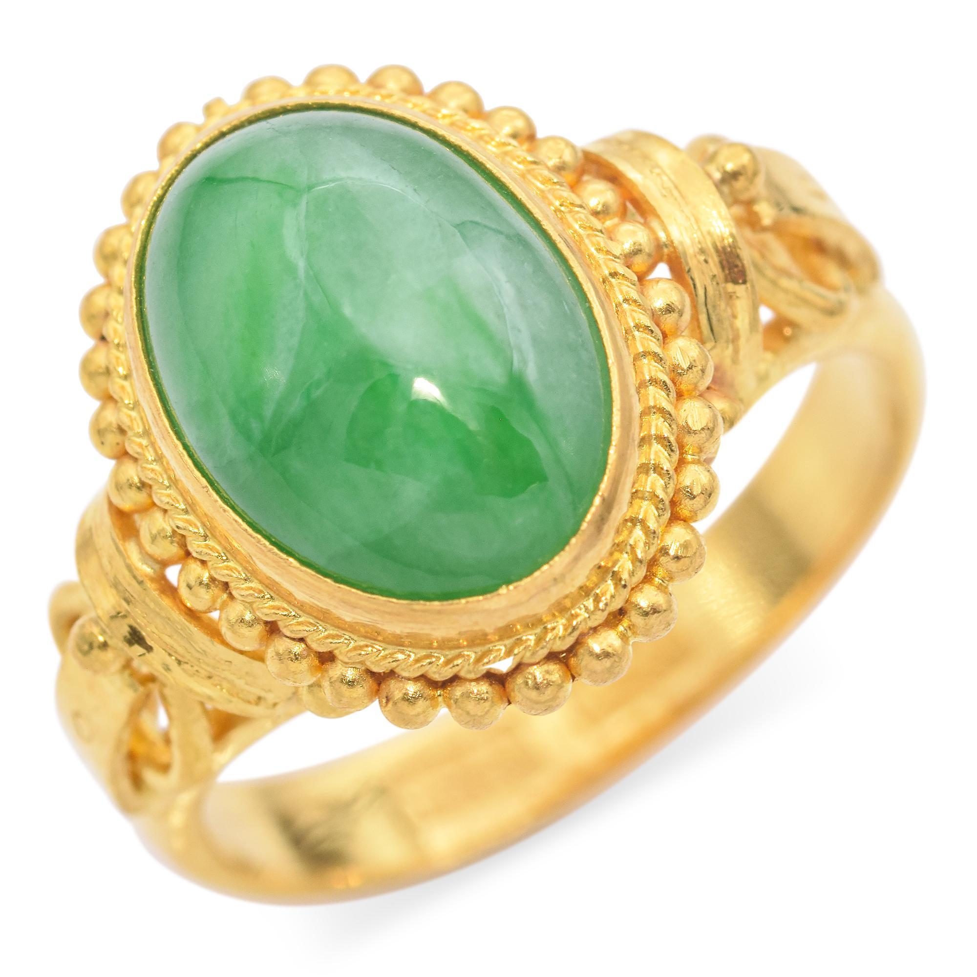 Women's Vintage 23k Yellow Gold 2.35ct Jade Ring